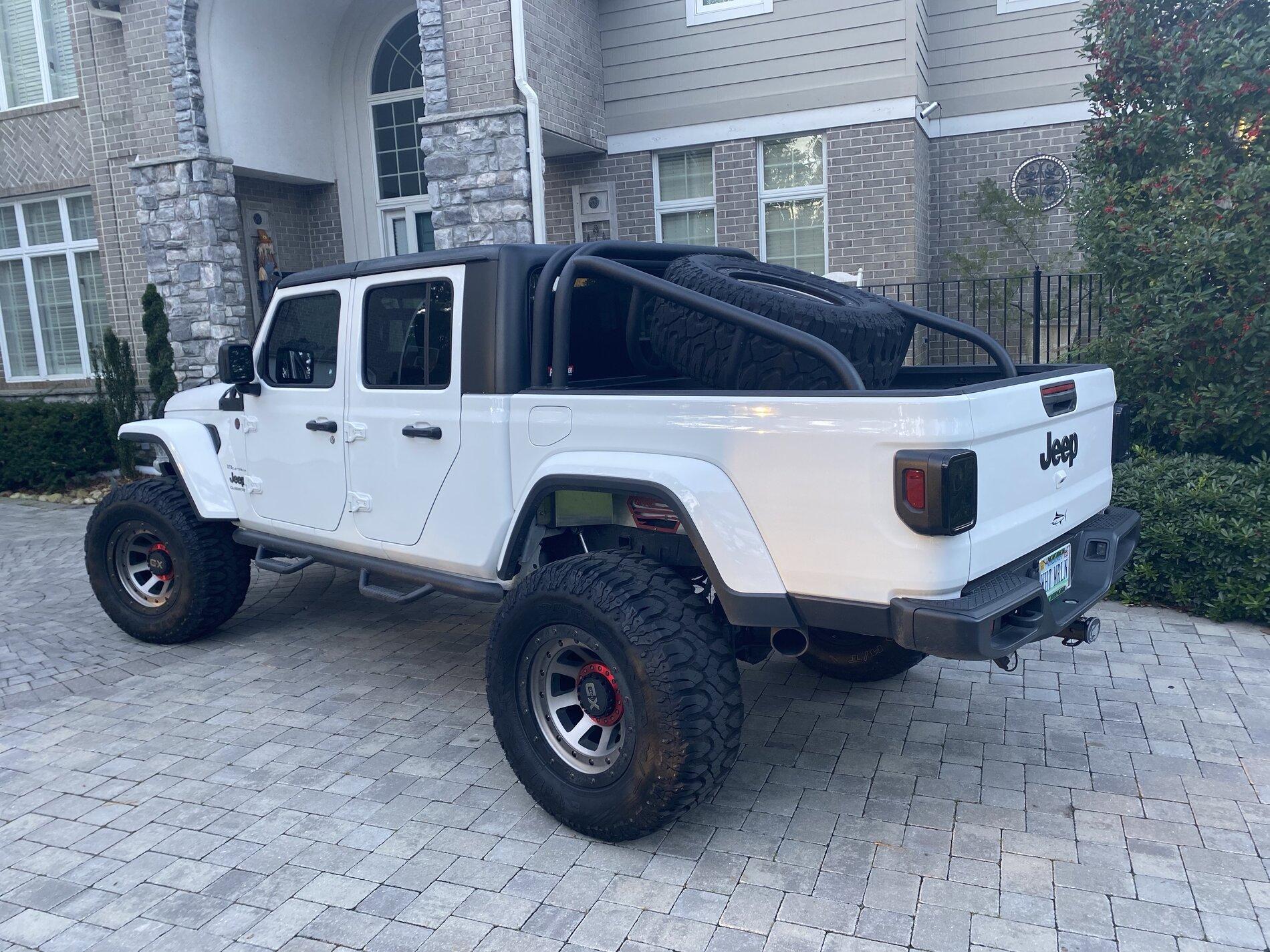 Jeep Gladiator Bed mounted spare tire ideas - Rugged Ridge and Others 1G%PFW6uRoKCiIYBPP6oh
