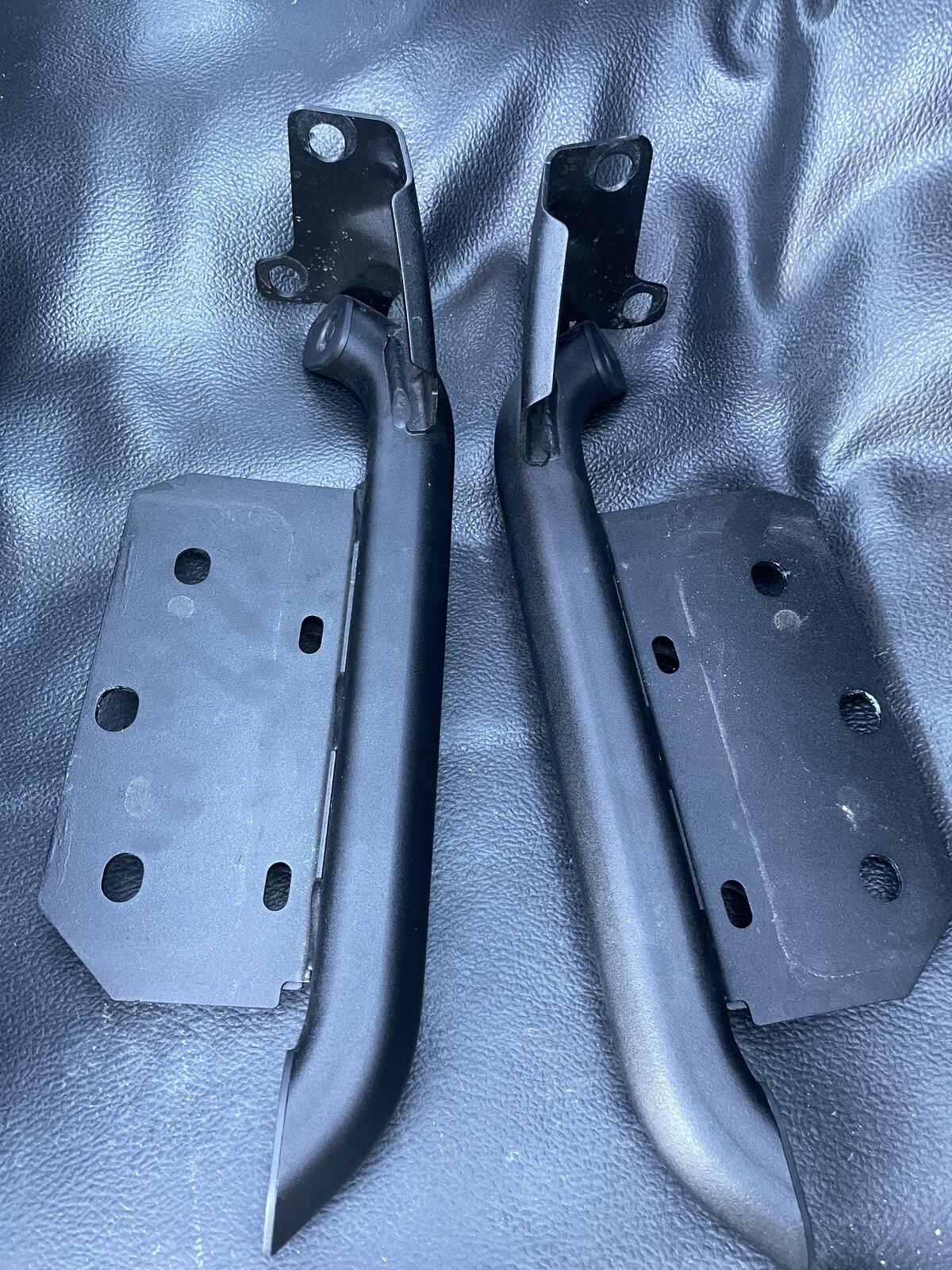 Jeep Gladiator Re-adding the OEM Rubicon rear rock sliders after a Fab Fours bumper install IMG_1276.JPG