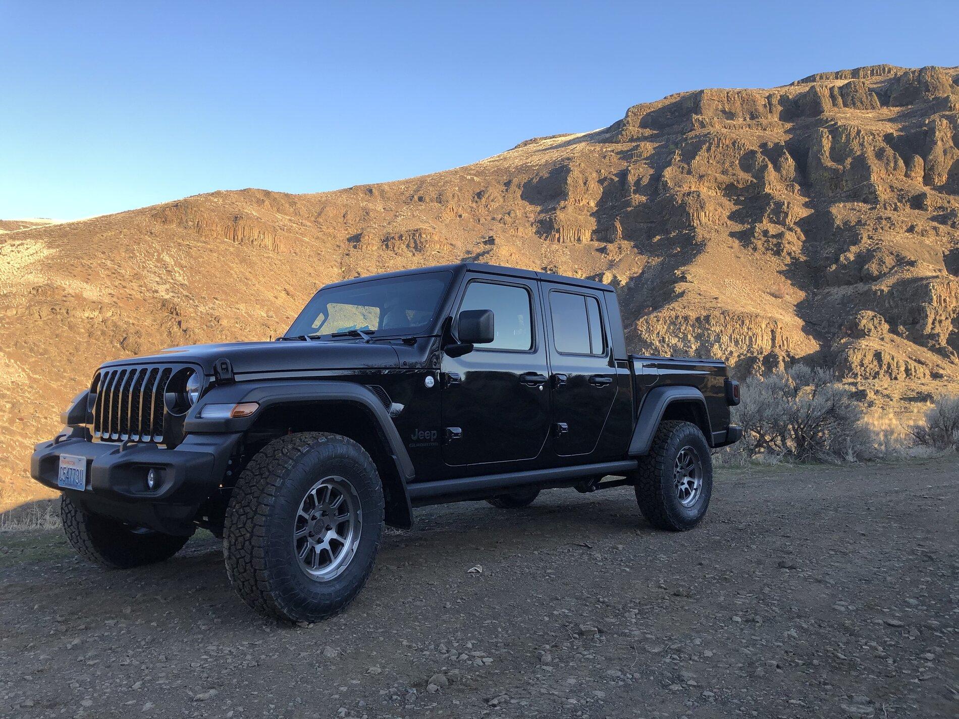 Jeep Gladiator 275/80R17 (35x11) Pictures Anyone?? FAEFD308-B2E3-46B7-82B6-4E3E4A0A07D2