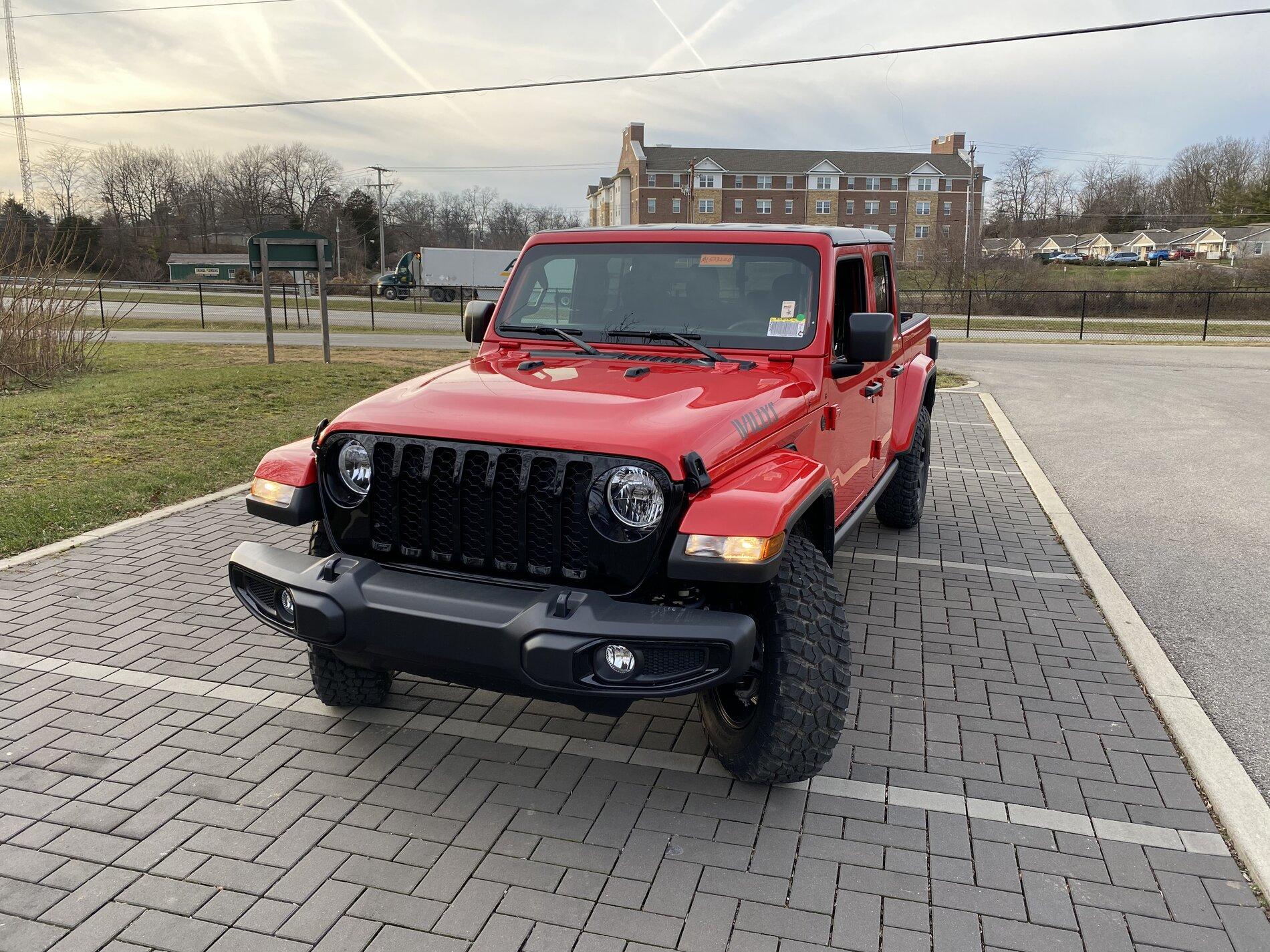 Jeep Gladiator WILLYS Edition Gladiator JT Club 6252786B-8DEA-4163-8274-F68A7FB84ABF