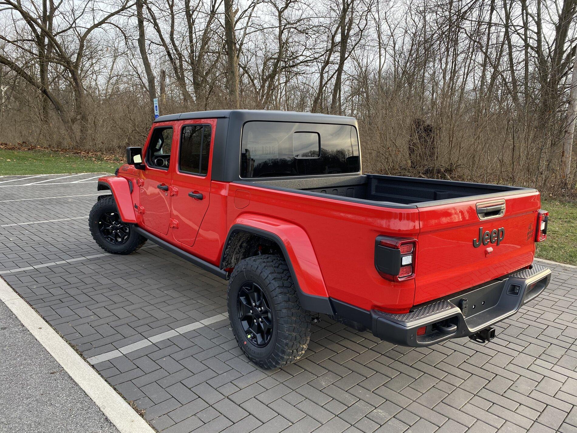 Jeep Gladiator WILLYS Edition Gladiator JT Club 31DF0BFE-0F64-4EEF-ABC5-87FD7C40AB40