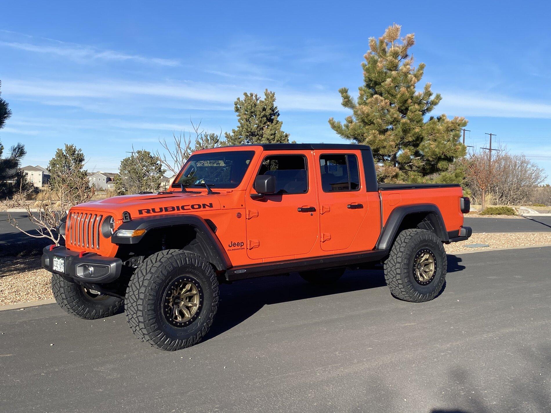 Jeep Gladiator SHOW ME YOUR WHEELS! 0E4C9D13-9FCC-4F31-B425-E0CF3A572075