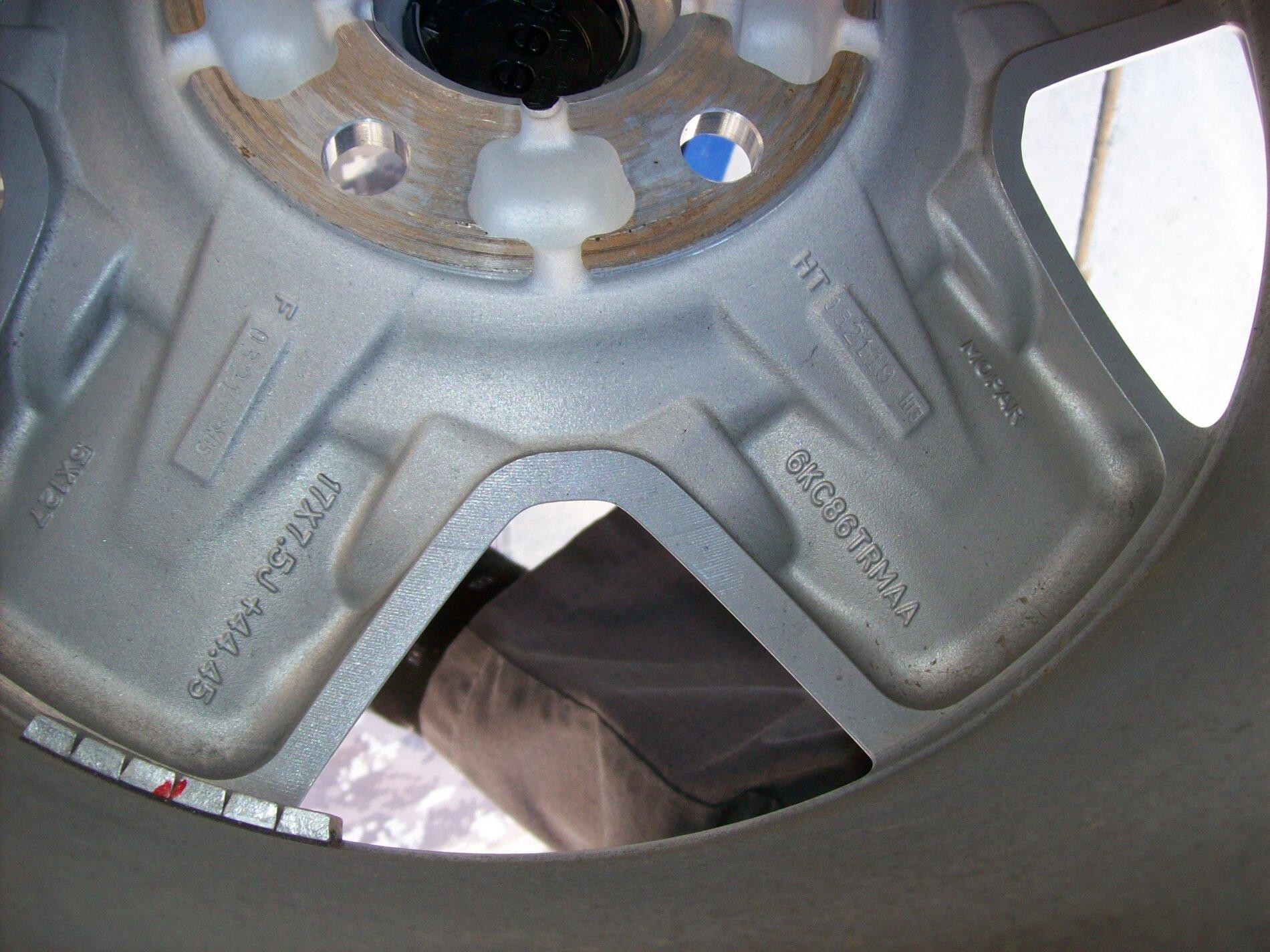 Jeep Gladiator OEM Wheel Offset rr mine3.JPG