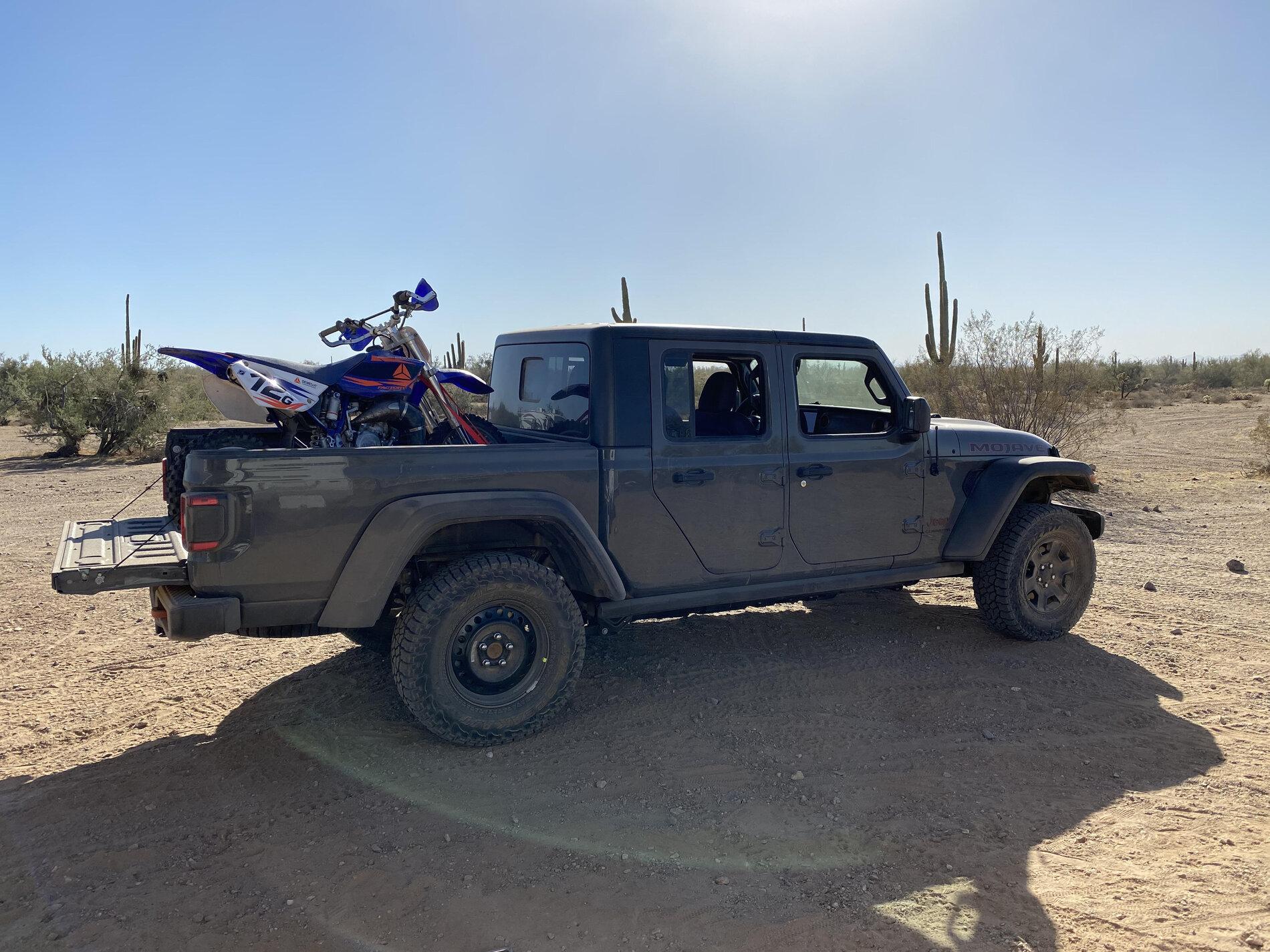 Jeep Gladiator MOJAVE Edition Gladiator JT Club unnamed (1)