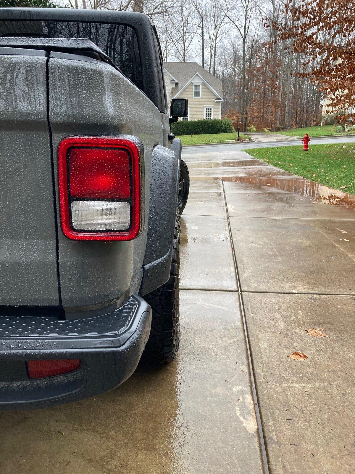 Jeep Gladiator 275/80R17 (35x11) Pictures Anyone?? tires7