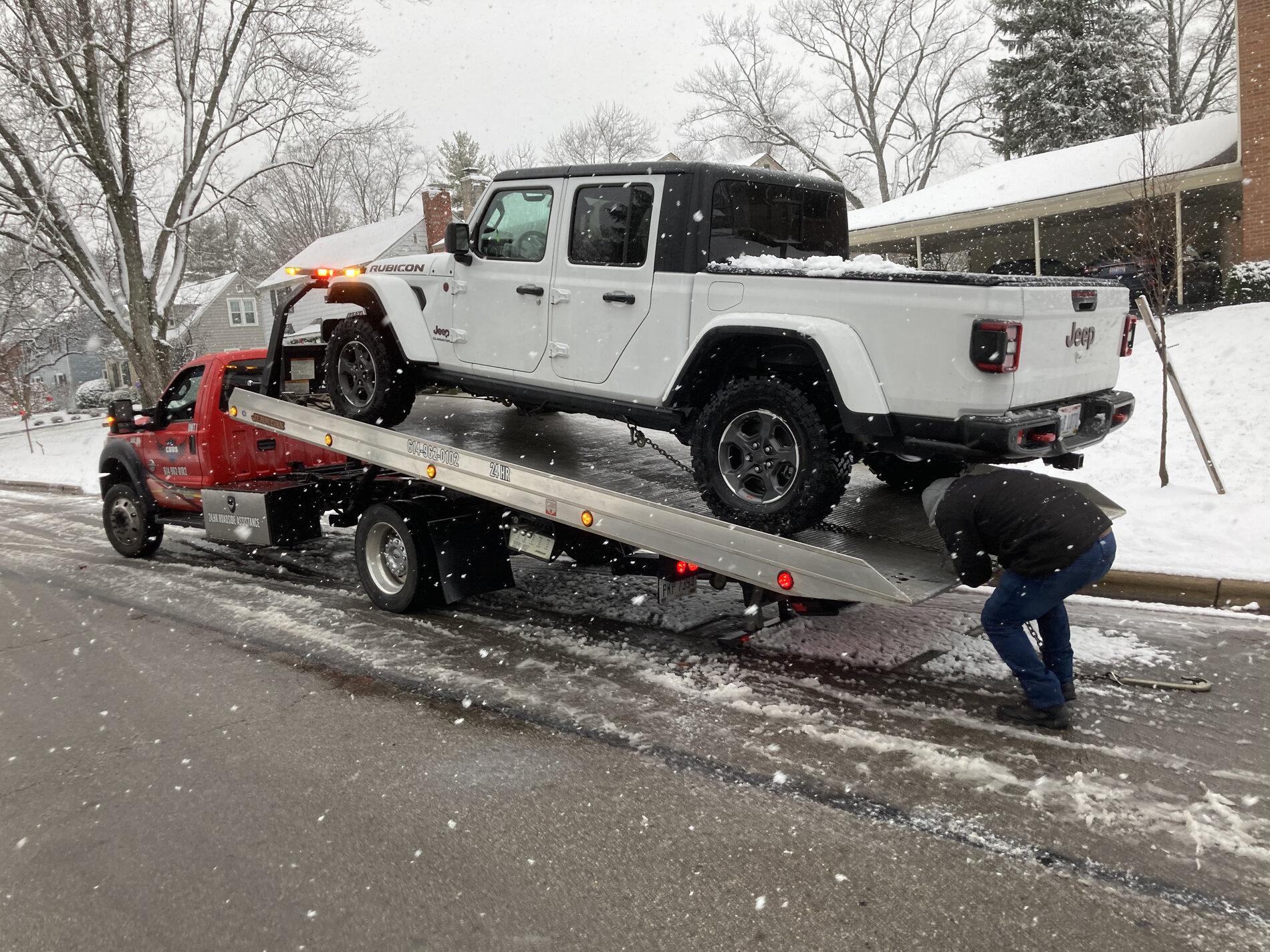 Jeep Gladiator Gladiator vs Chrysler IMG_1456