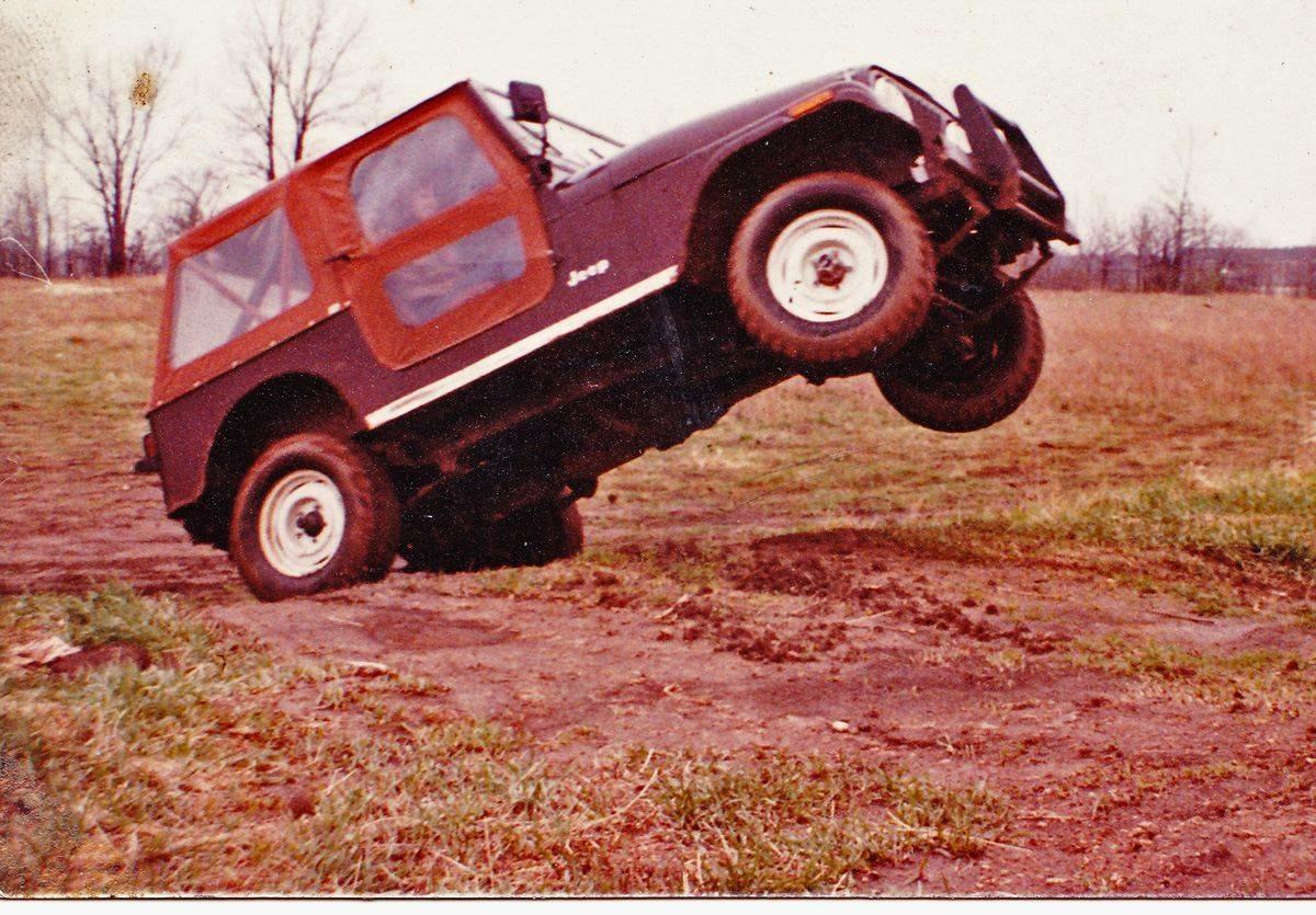 Jeep Gladiator Old School Jeeps IMG_3855.JPG