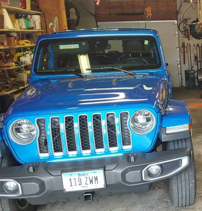 Jeep Gladiator Front hitch receiver 20200923