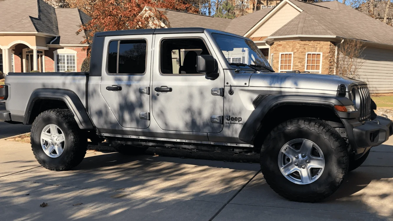 Jeep Gladiator Need advice - Best "upgraded" tire size on stock Sport S rims? B55E3F44-E891-46F9-BAFE-8348F19D42EA