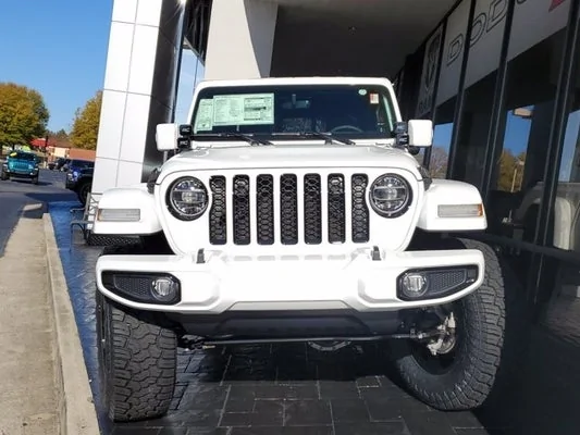 Jeep Gladiator High Altitude's with bigger rubber on stock wheels 3