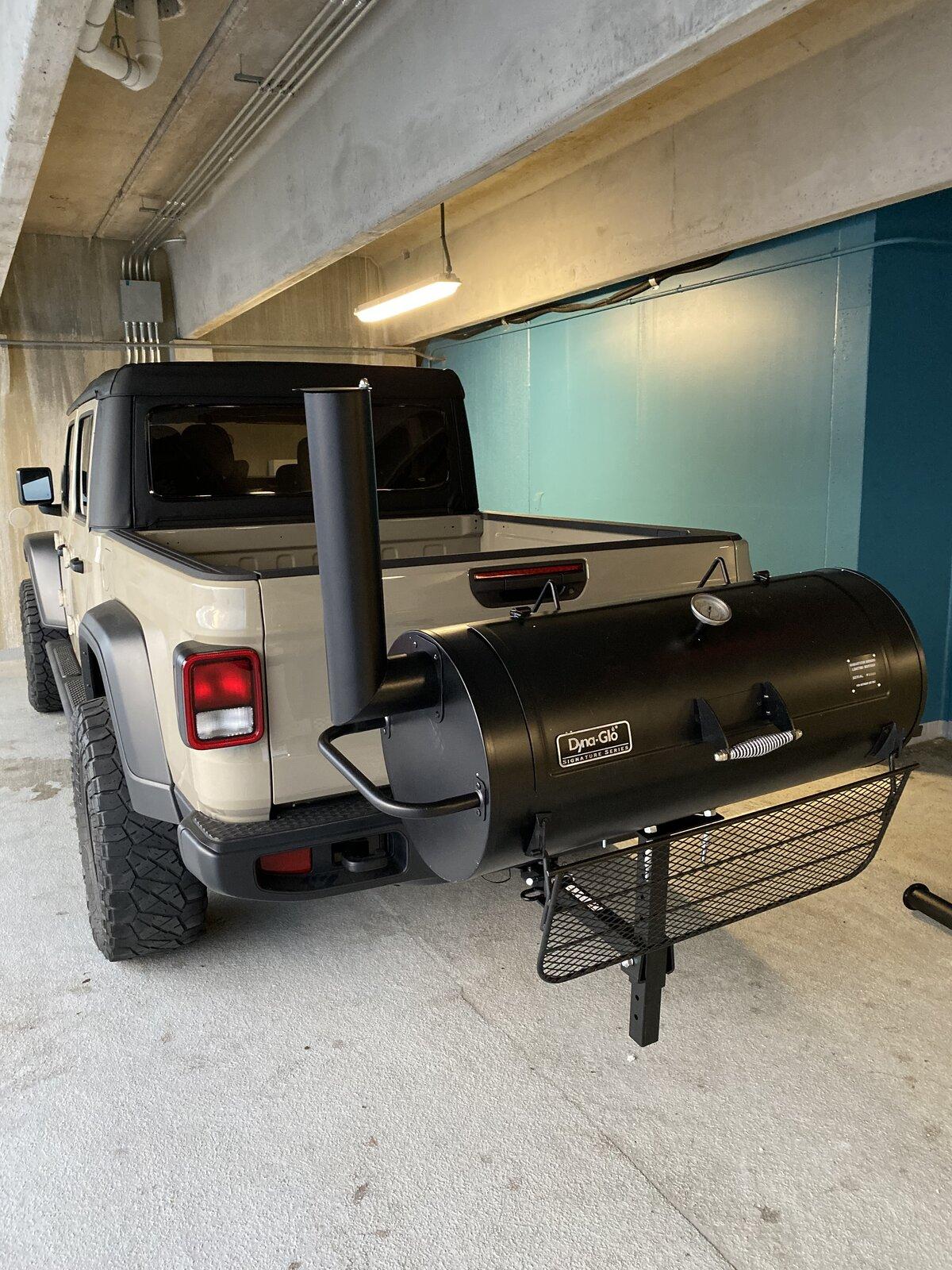 Jeep Gladiator Custom Char Broiler Tow Hitch Grill IMG_0858