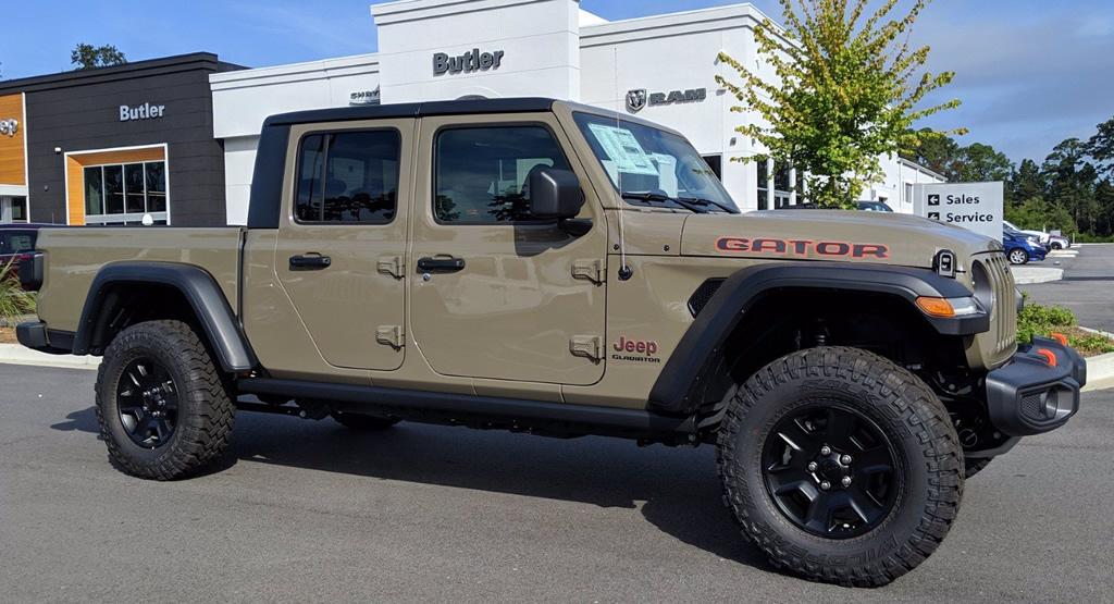Jeep Gladiator Stickers and decal pics! gator_letter1