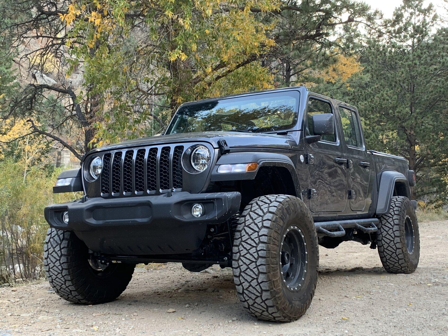 Jeep Gladiator Old School Jeeps 7112FB3E-0E51-4D5A-A233-2CD55DE56598