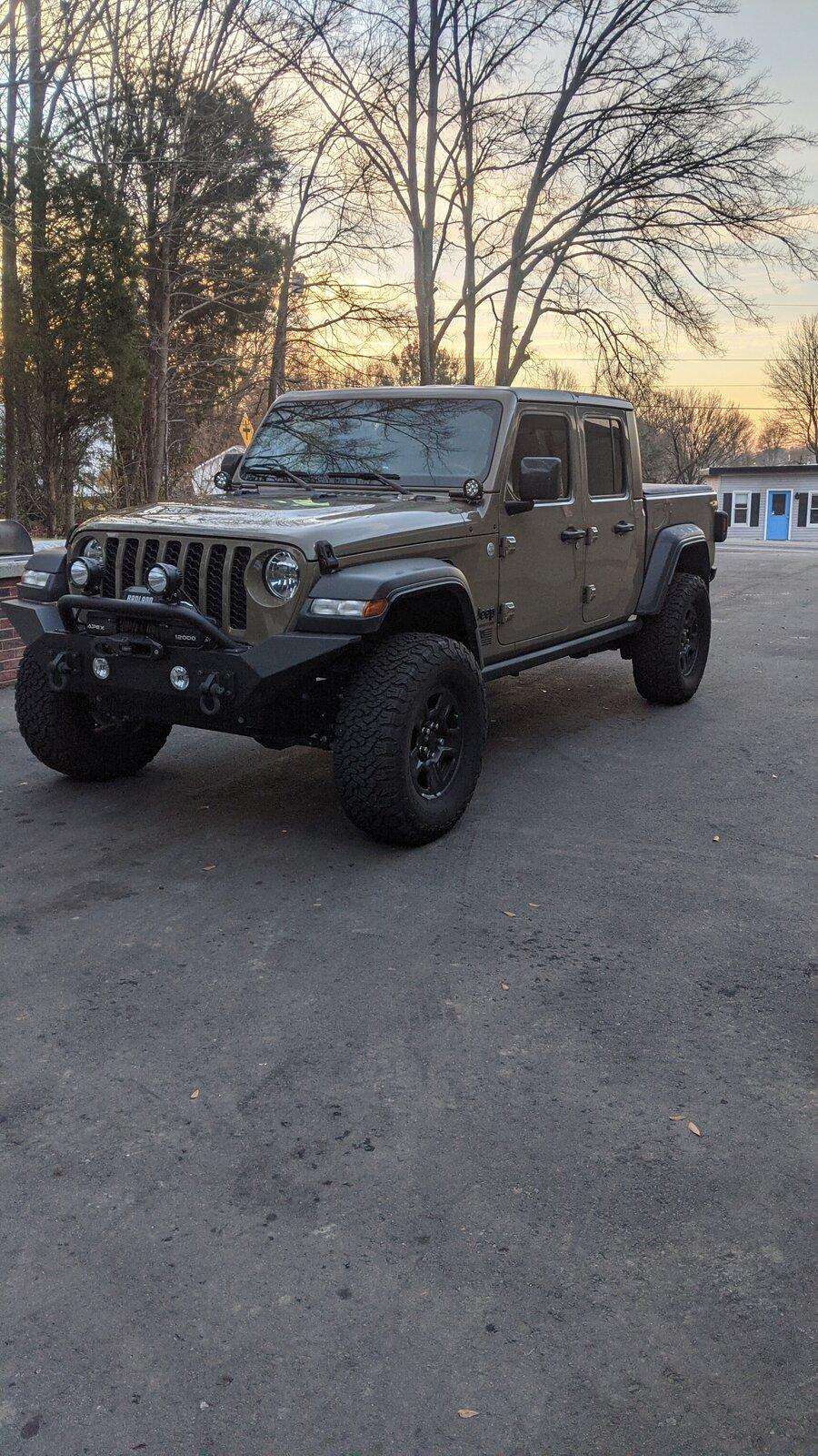 Jeep Gladiator High altitude 20x 8 rims PXL_20201219_123537613