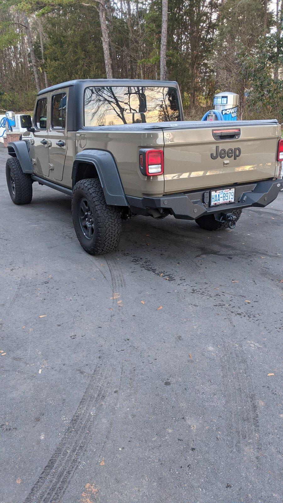 Jeep Gladiator High altitude 20x 8 rims PXL_20201219_123559395