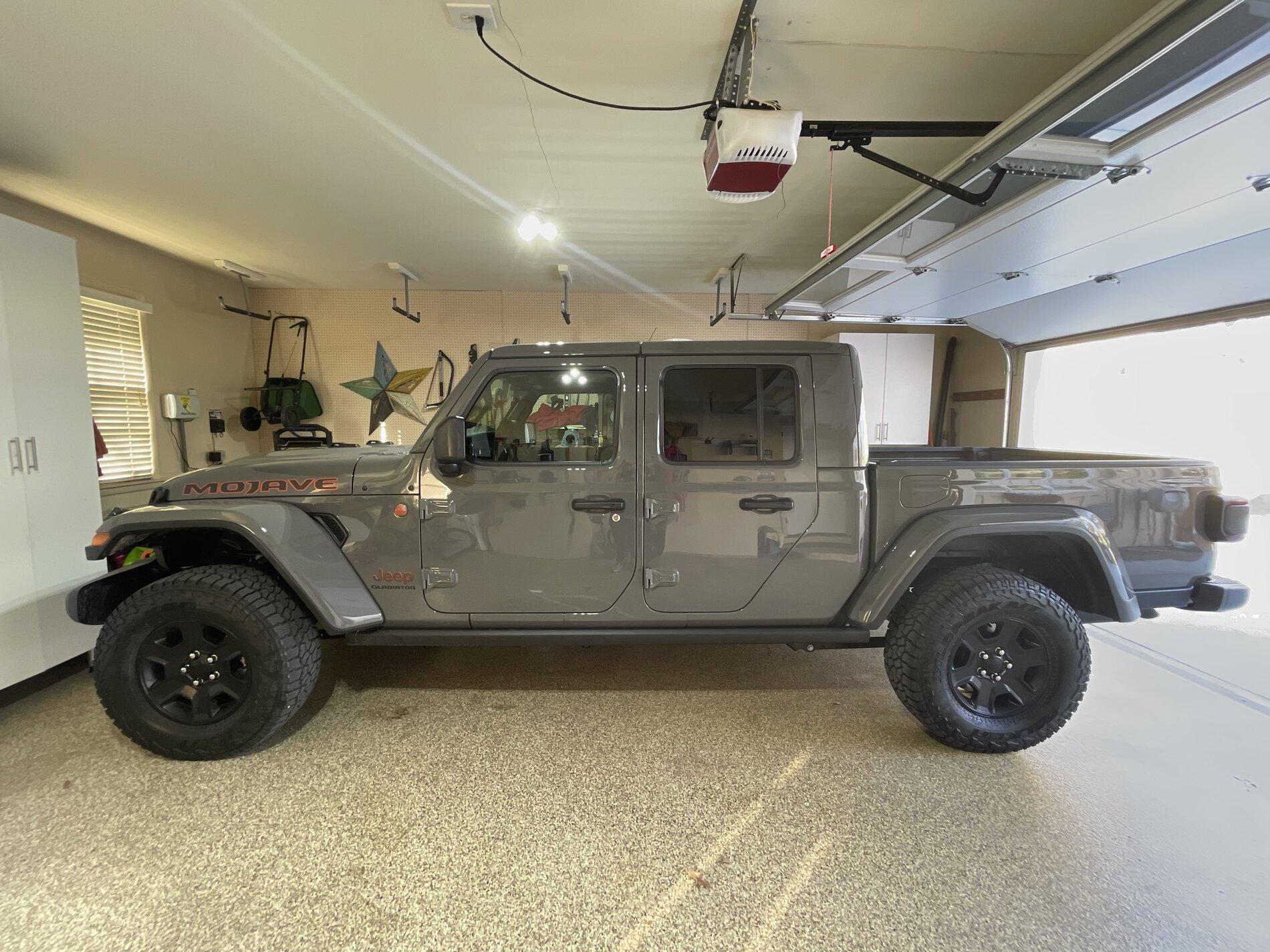 Jeep Gladiator STING GRAY Gladiator JT Club 7BF0233B-6EEA-4FD8-9884-B3157A5B134C