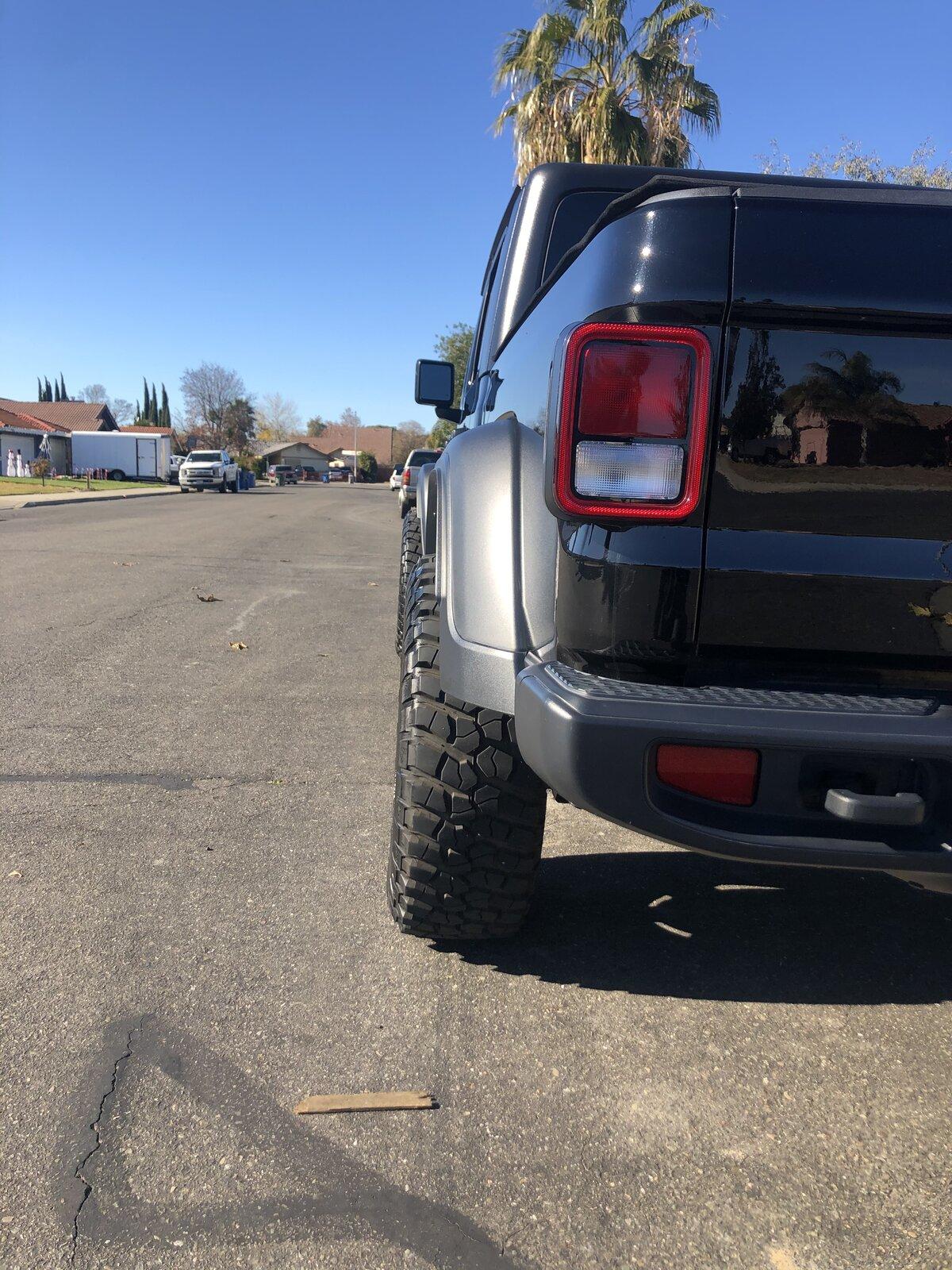 Jeep Gladiator Can I put 35s on my 17" stock rims and without lifting it? 66E1278F-06BA-46BE-8AC5-AFC3CA9554B9