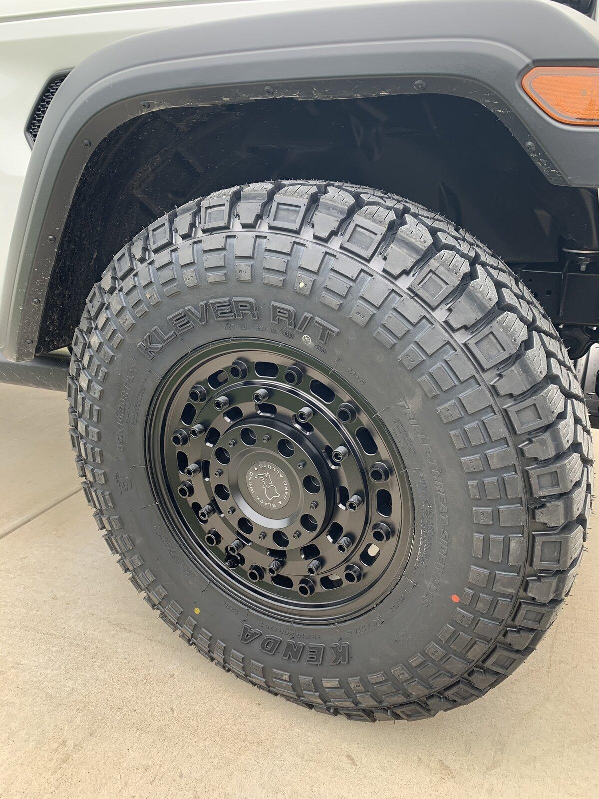 Jeep Gladiator Can I put 35s on my 17" stock rims and without lifting it? 02C1EB91-C443-4DE1-BA31-678F81871F5F
