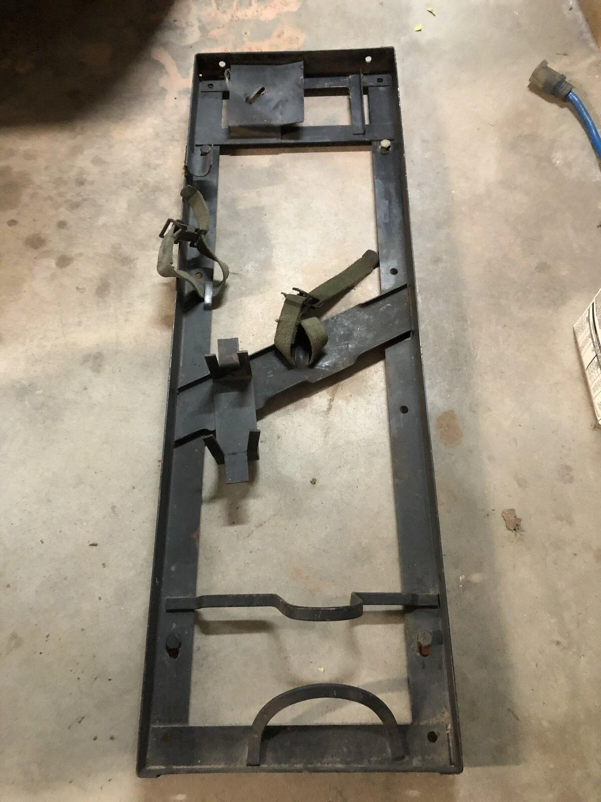 Jeep Gladiator Military HMMWV Pioneer Tool Rack and Tools for Bed Rack 8CBEBCA5-D460-49B3-8690-7CE0521D1551