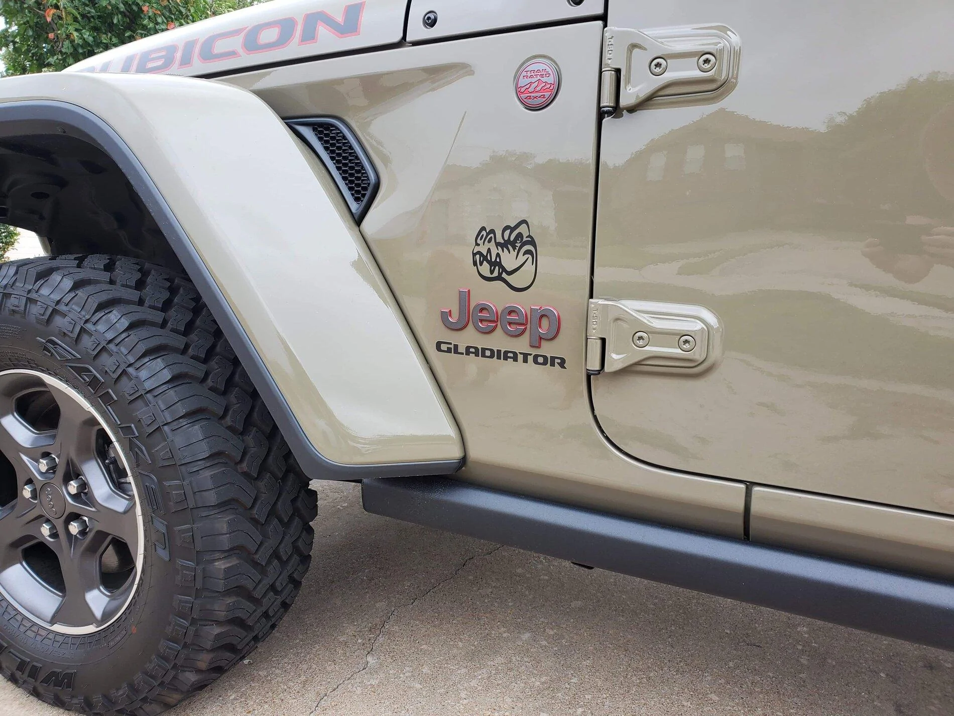 Jeep Gladiator Stickers and decal pics! received_1003643040061729