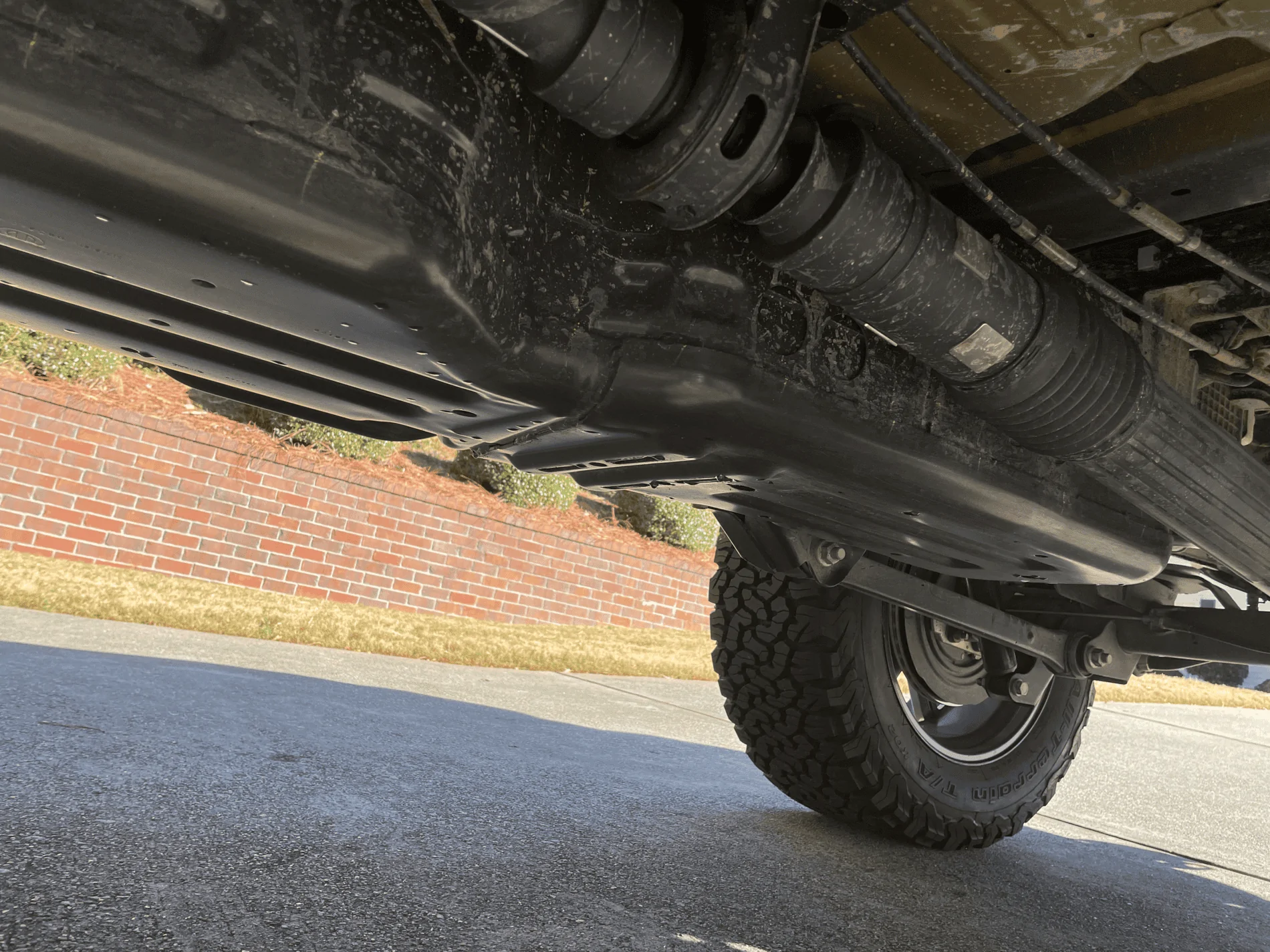 Jeep Gladiator Water / Liquid Puddles in Garage Dri