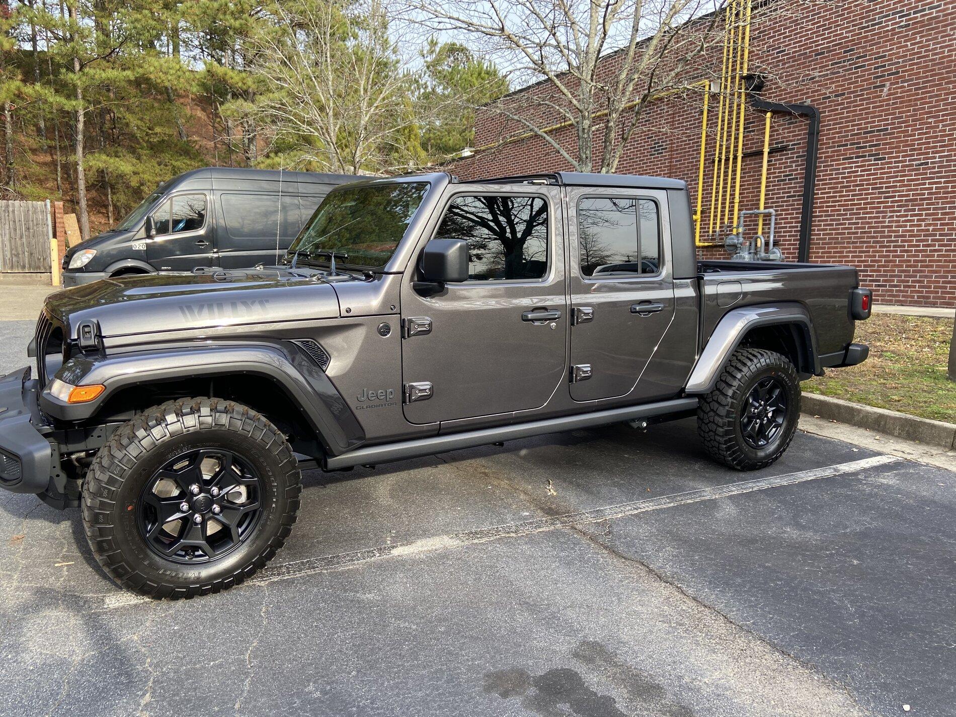 Jeep Gladiator GRANITE CRYSTAL JT Gladiator Club E3B77AE6-F148-41F9-887B-3DFF26E4B939