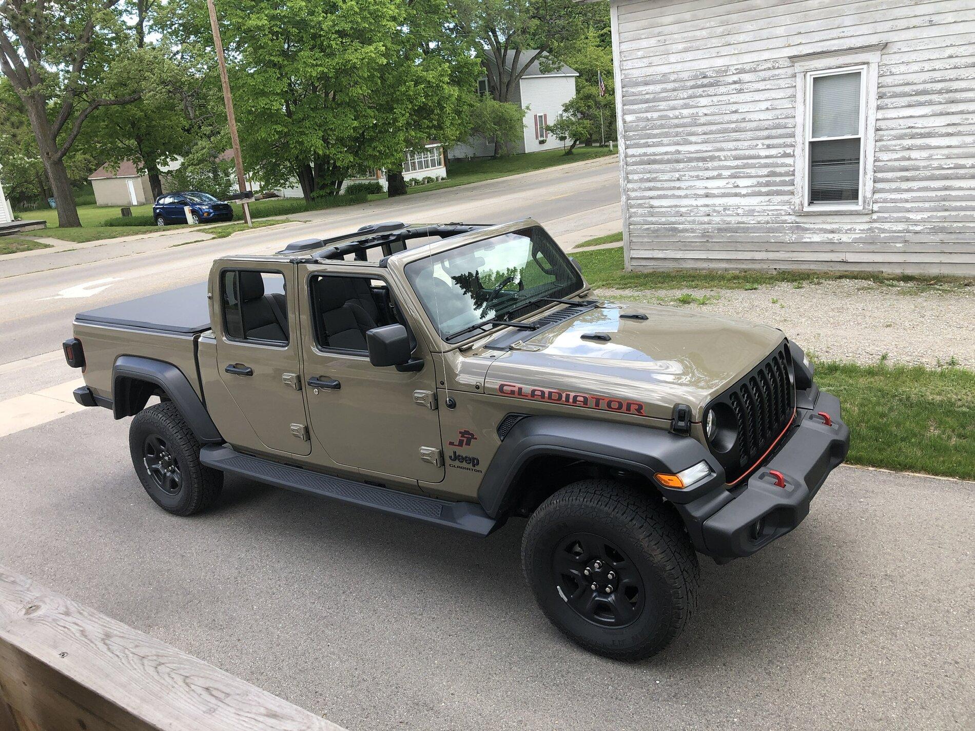 Jeep Gladiator Gator AND/OR Gobi Pics DF42241B-8CC7-4559-A3D1-9BEF29A6725C