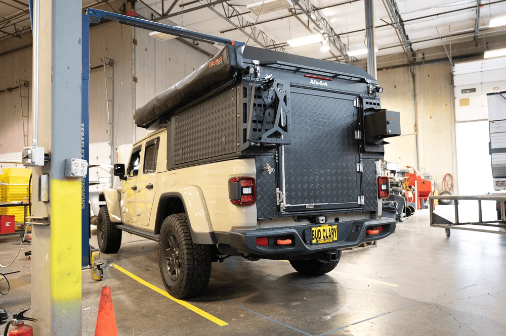 Jeep Gladiator Alu-Cab Canopy Camper 1608589561648