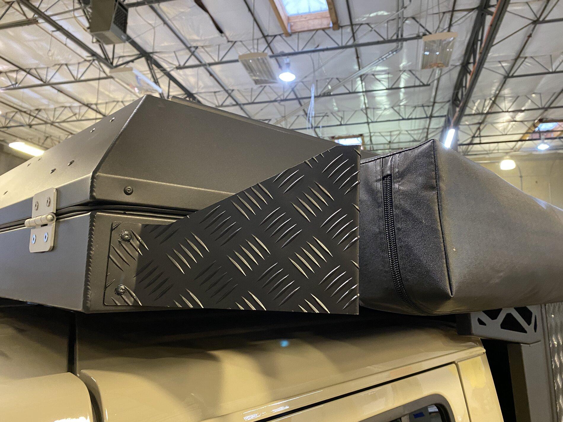 Jeep Gladiator Alu-Cab Canopy Camper IMG_3726.JPG