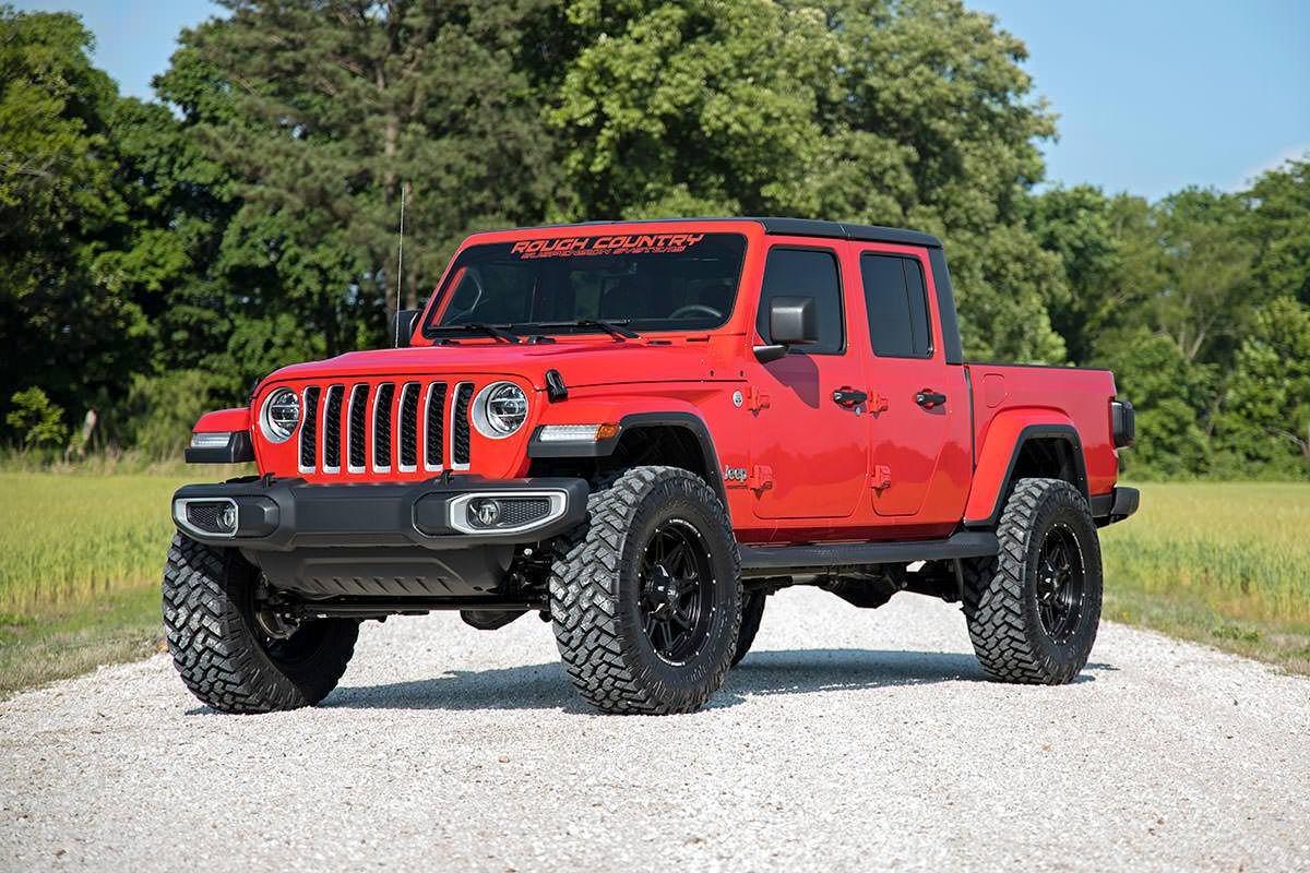 Jeep Gladiator Gladiator VS Ranger -3.5in-Spacer-Lift-Kit-Jeep-Gladiator-JT-Installed