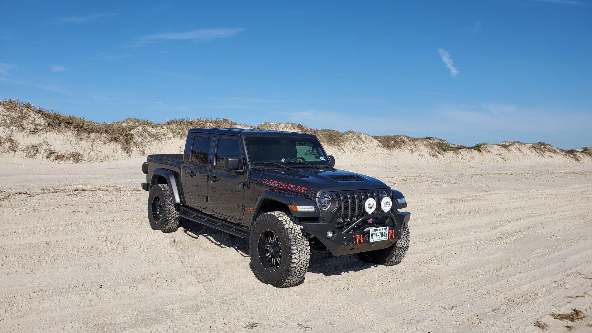 Jeep Gladiator Let's see those Mojave's and Mods 20201221_105412