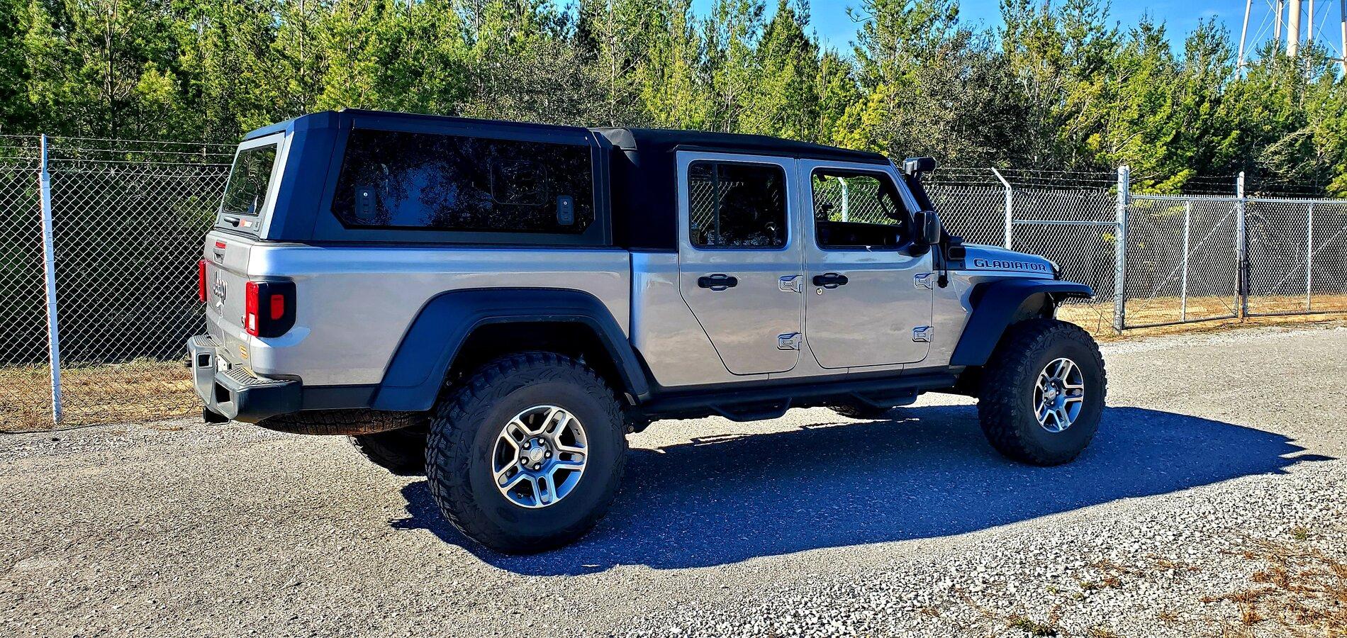 Jeep Gladiator SmartCap EVO goes on Gladiator with a SoftTop 20201222_125801