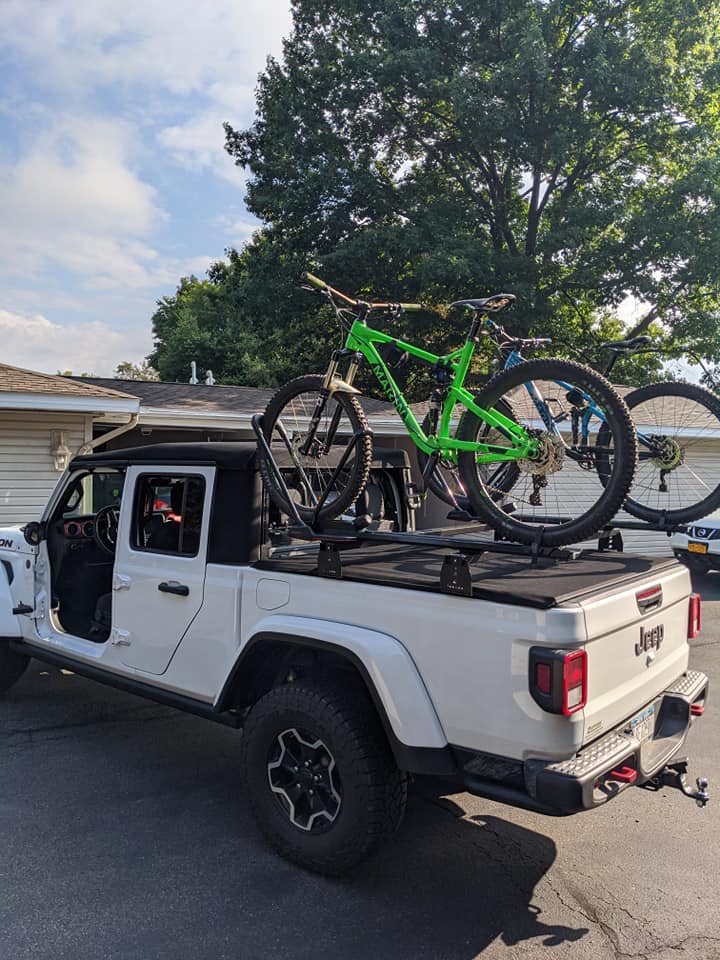 Jeep Gladiator Mountain Bikes - How are you guys carrying them?? bike