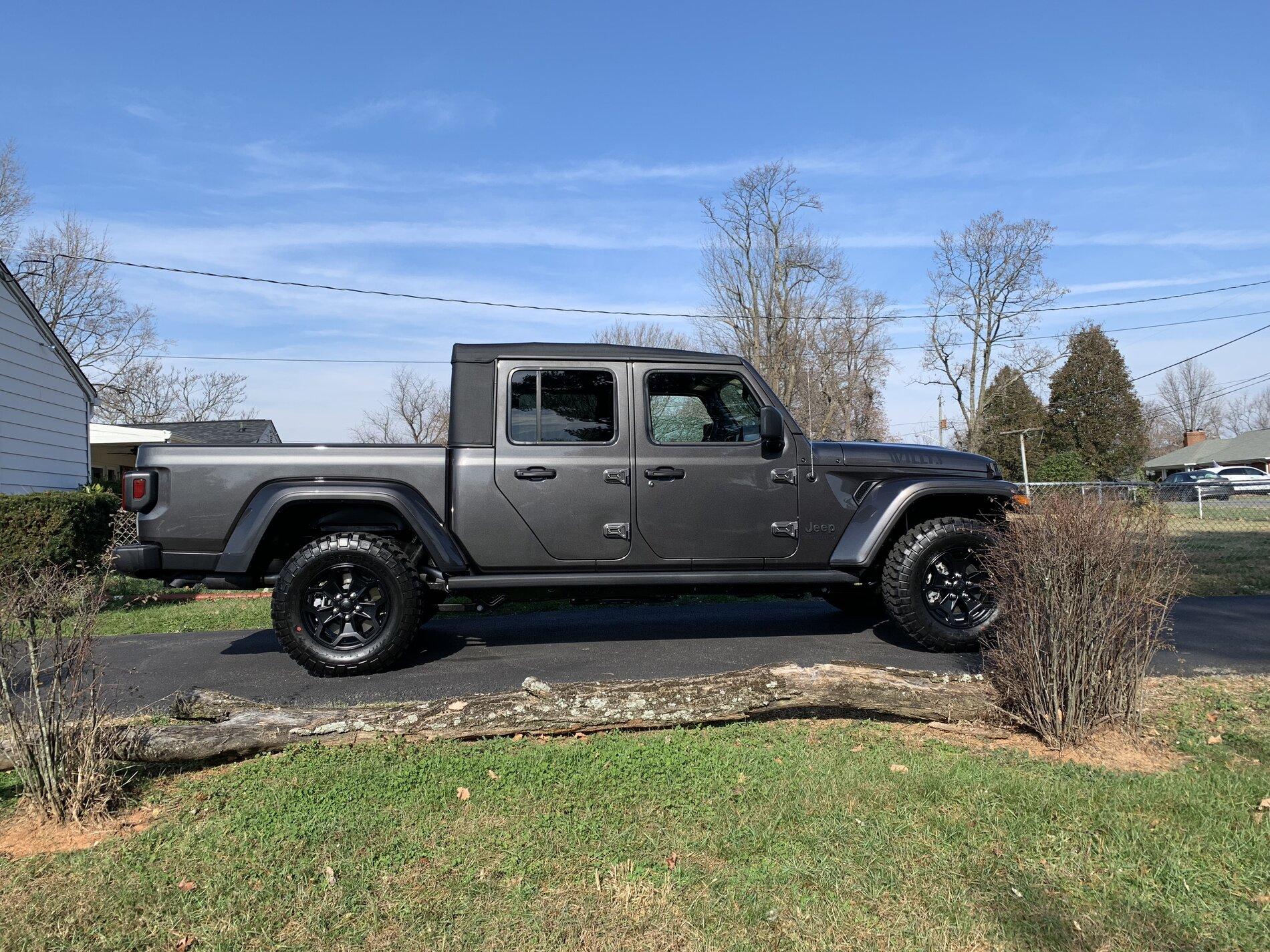 Jeep Gladiator WILLYS Edition Gladiator JT Club F5C8855A-2524-455F-8501-E6CC74CE572E