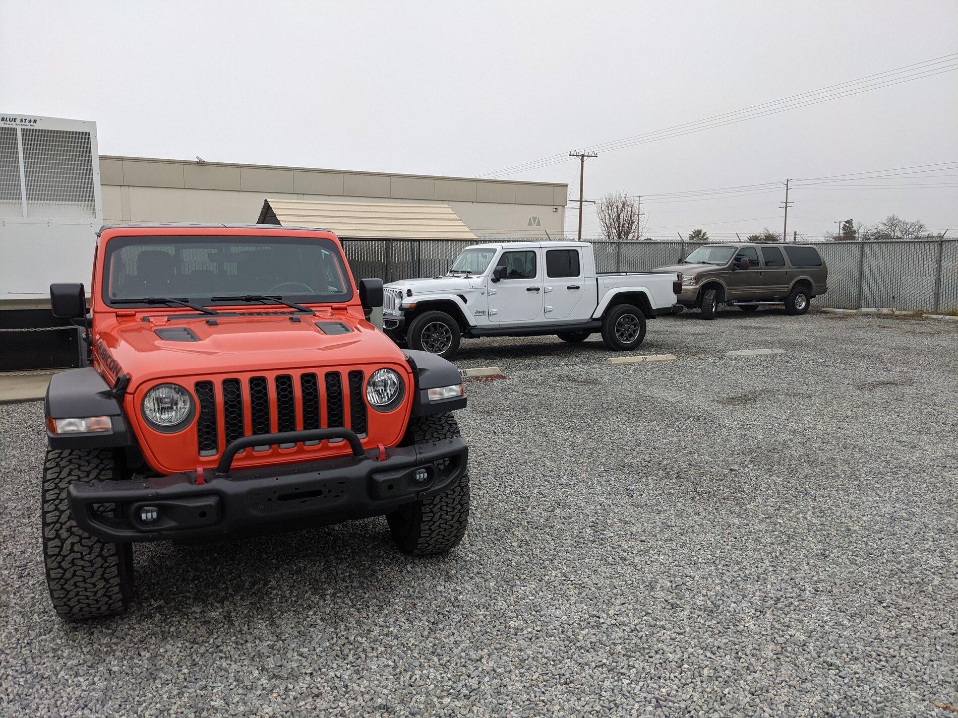 Jeep Gladiator What's more rare on the road? PXL_20201223_000241750