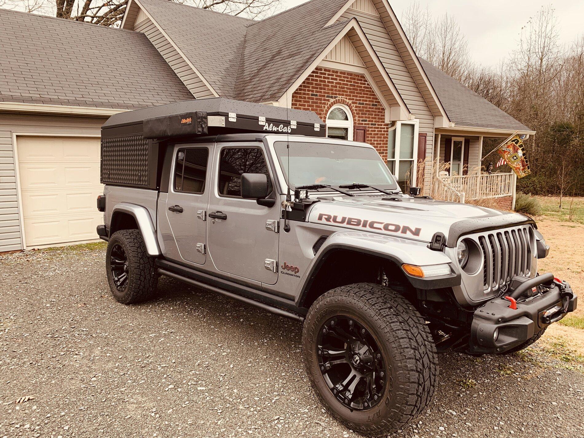 Jeep Gladiator Alu-Cab Canopy Camper IMG_3718