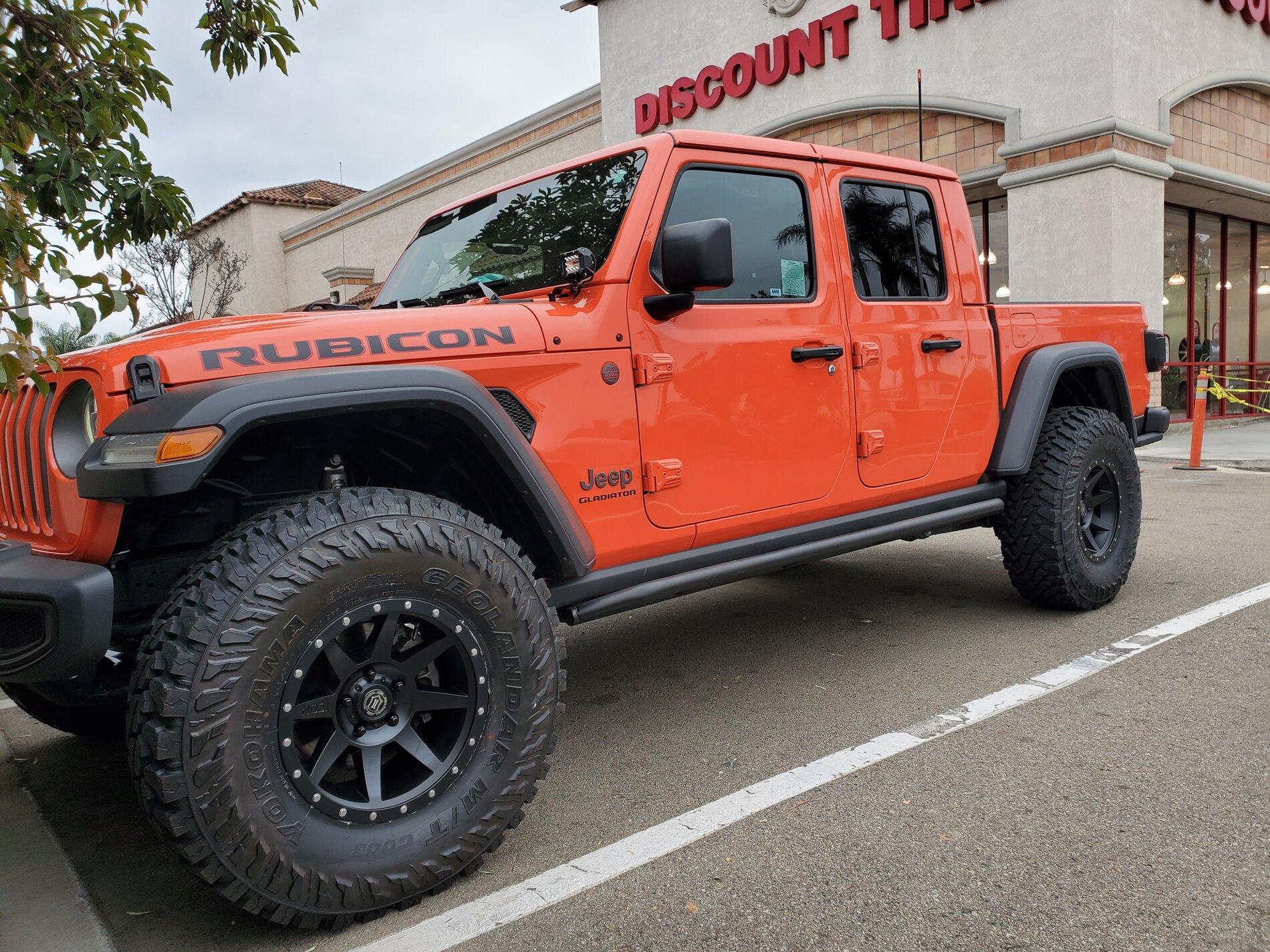 Jeep Gladiator Lets see those 17" RIMS ! 20201212_143606