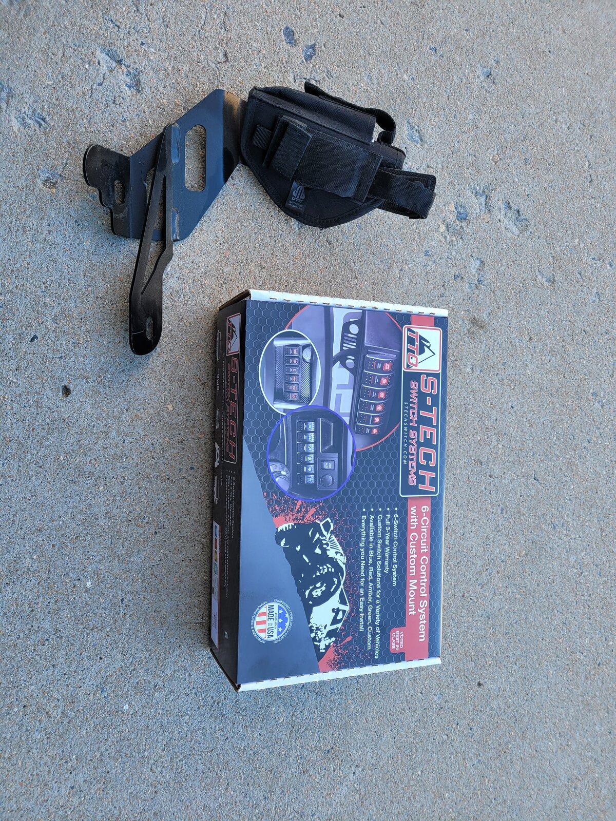 Jeep Gladiator What Jeep stuff did y’all get for Christmas? 20201121_120503