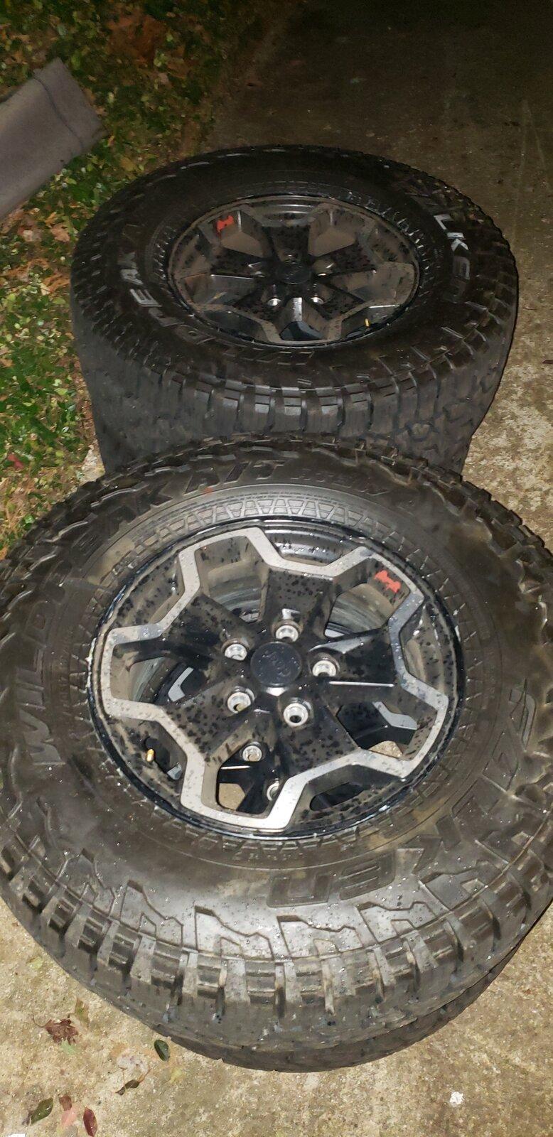 Jeep Gladiator Rubicon wheels and Falken A/T with 700 miles. $900 Roswell Ga. 20201224_001351