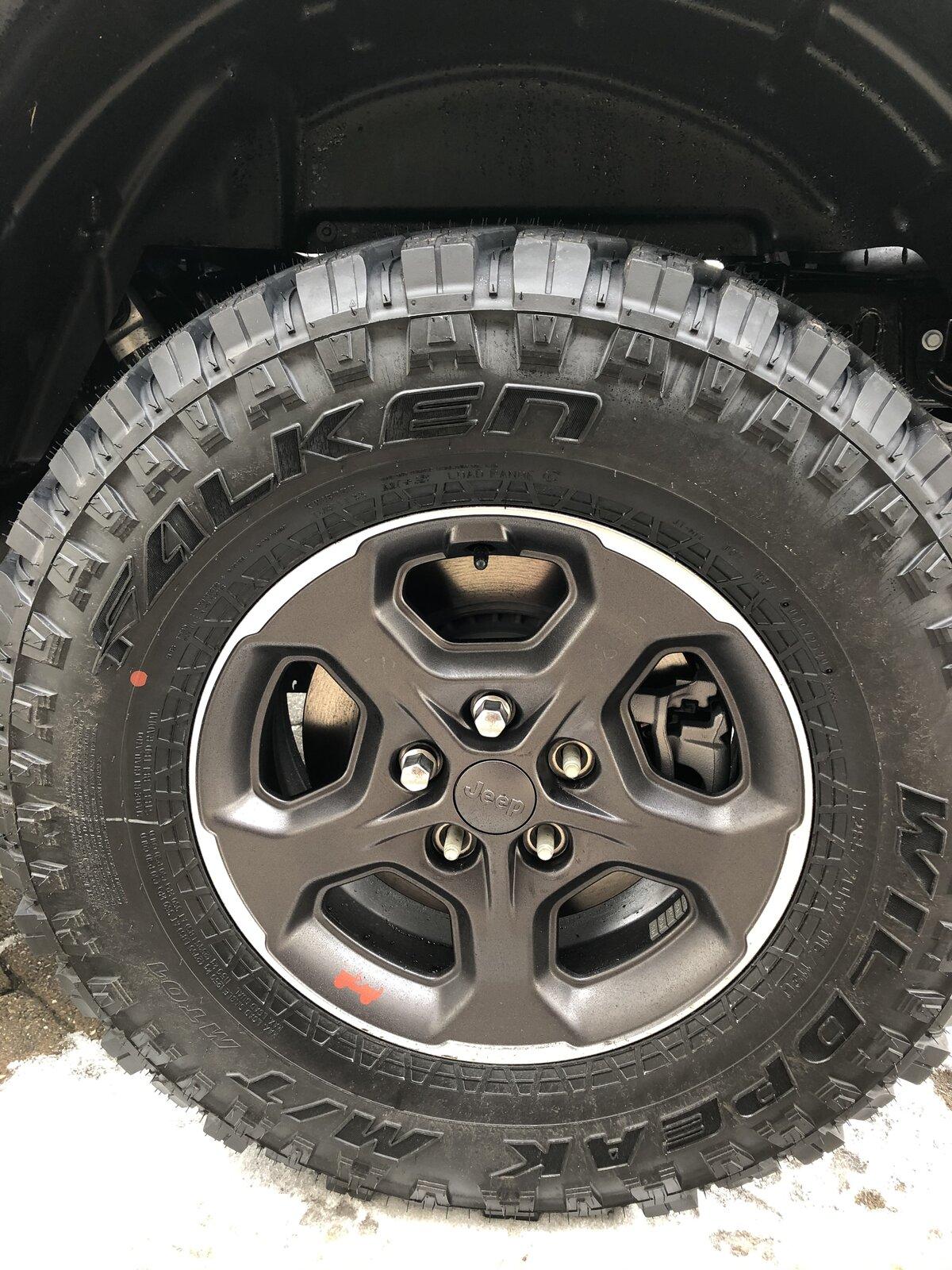 Jeep Gladiator Rubicon wheels with MT tires and Tpms - 5 miles on them C04254E5-8D5B-4E14-8199-67AC60E6C28B