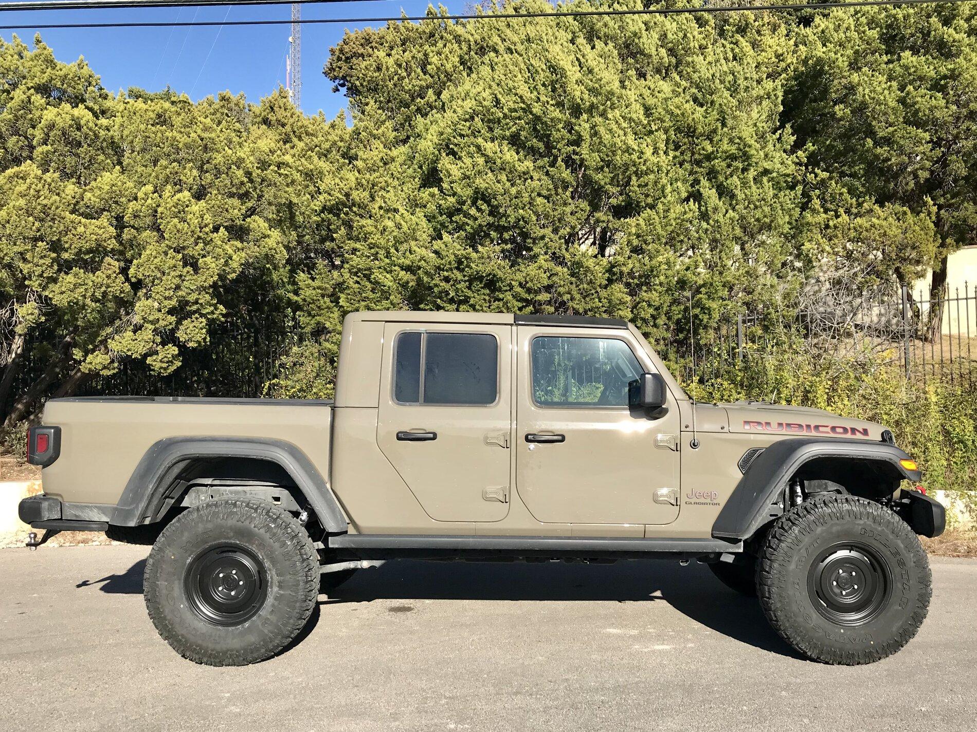 Jeep Gladiator Photo of Gladiator on 3.5” Clayton Ride Right BA7F9D08-646F-41C7-85B4-C2DFCAEA0204