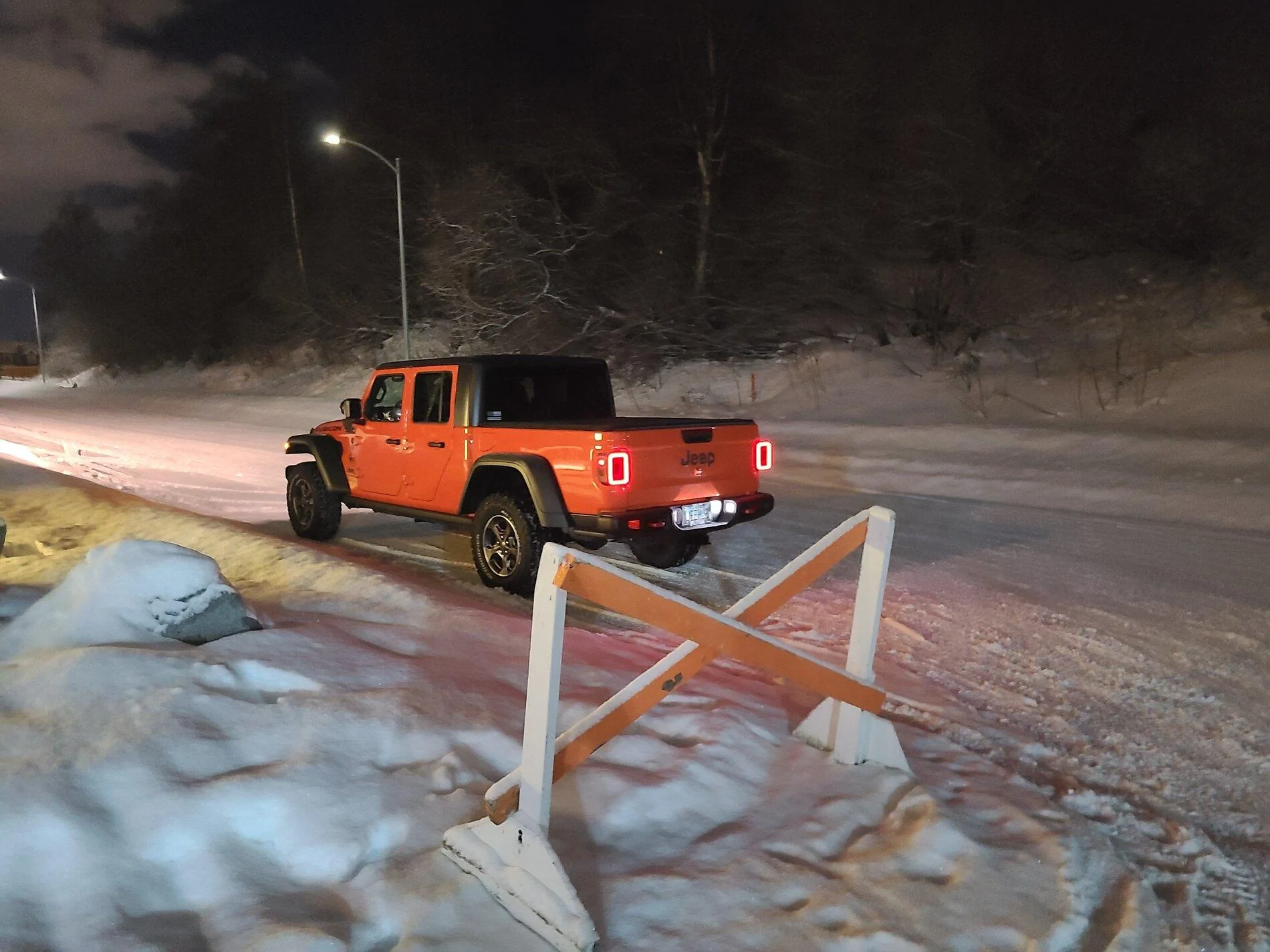 Jeep Gladiator What Jeep stuff did y’all get for Christmas? 20201226_190553