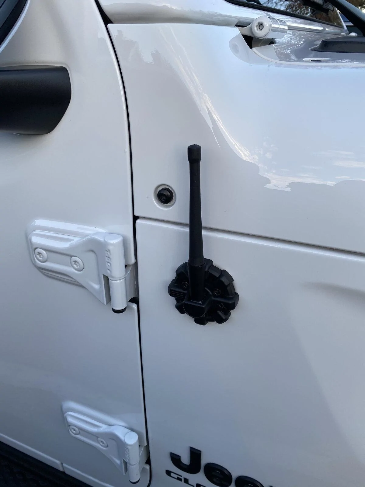 Jeep Gladiator Replacement antenna 9A9B5FF2-6462-4E63-B894-6C82C44DC2C0
