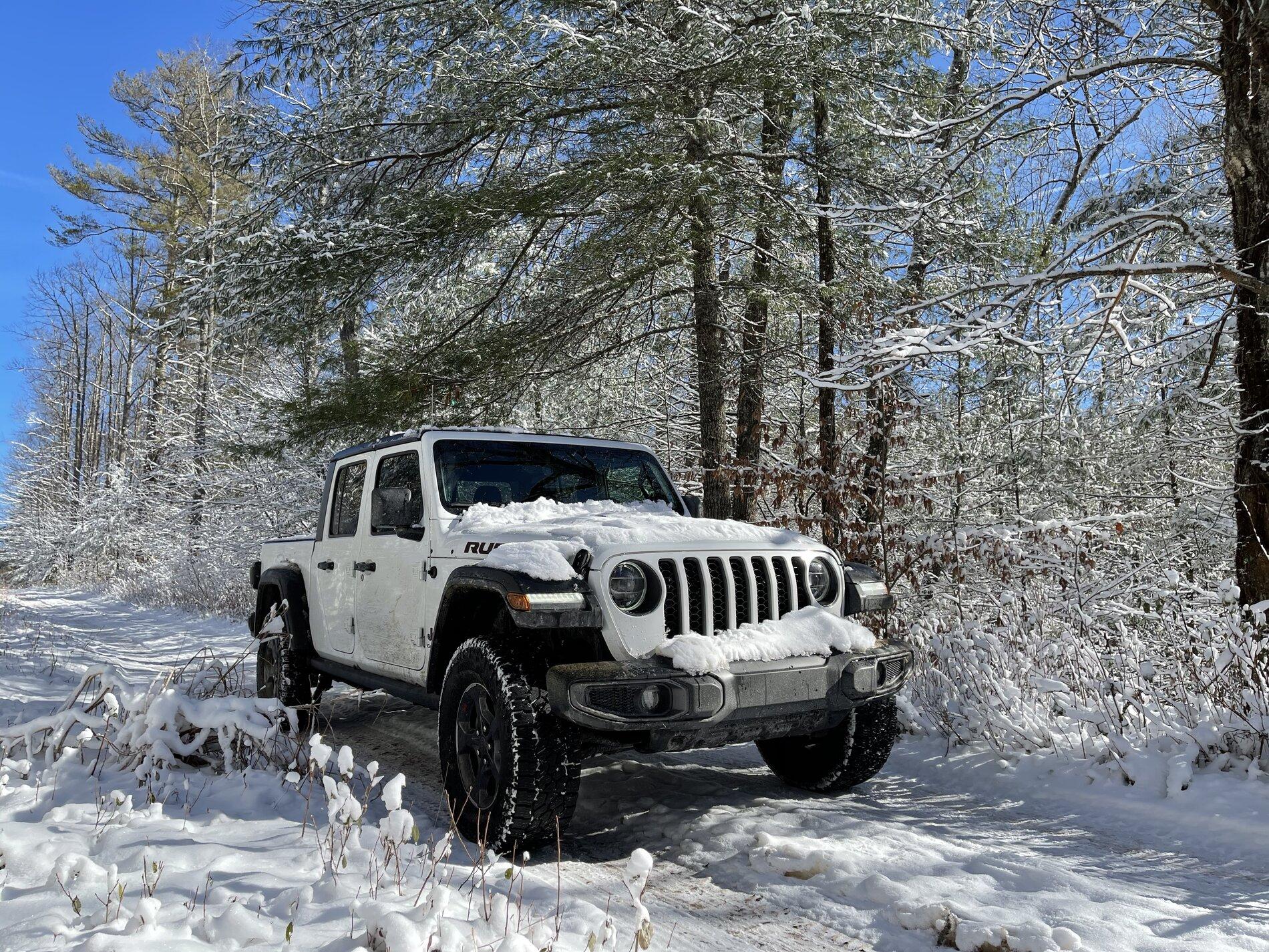 Jeep Gladiator BRIGHT WHITE Gladiator JT Club AF7977DA-7FE0-43AB-A9B6-4842C2F1B13C