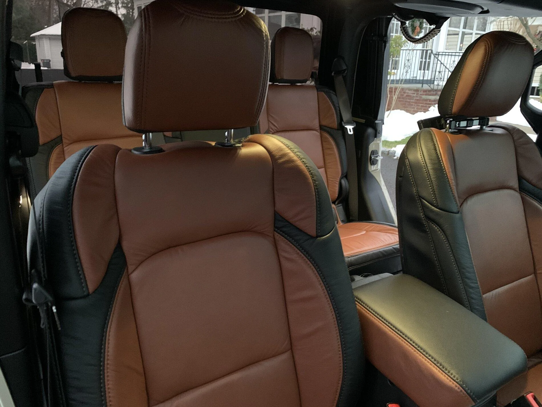 Jeep Gladiator Leather Interior Project D4ED985A-FB6F-4C13-A5E3-B37B2B627EE1
