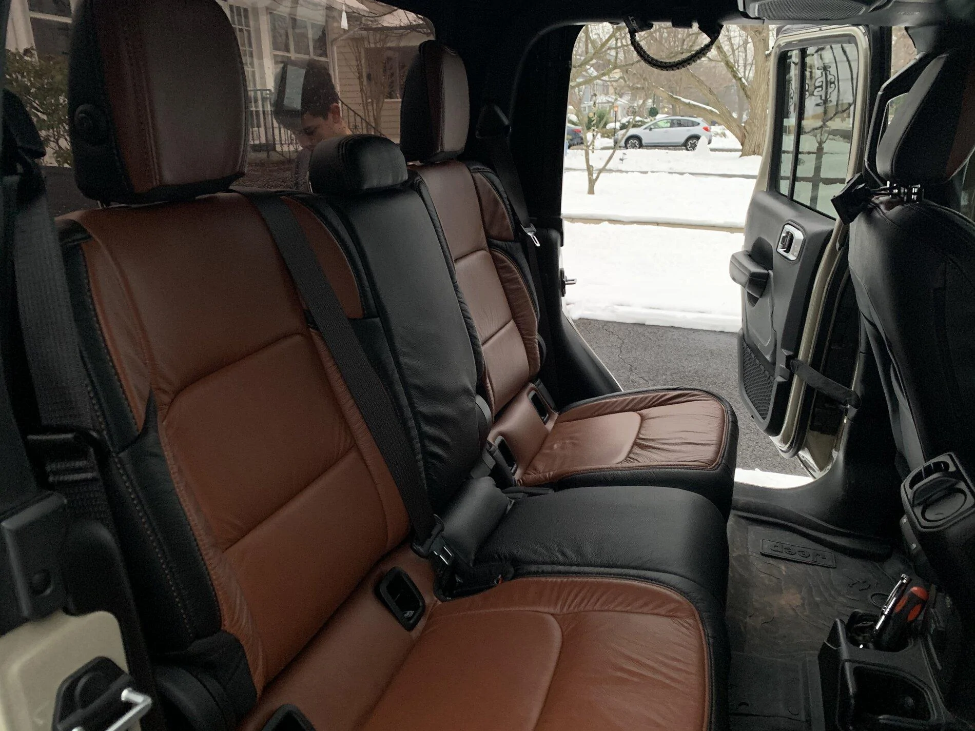 Jeep Gladiator Leather Interior Project 2B8003E8-B0E9-4E86-B7C8-D30A65A544C0