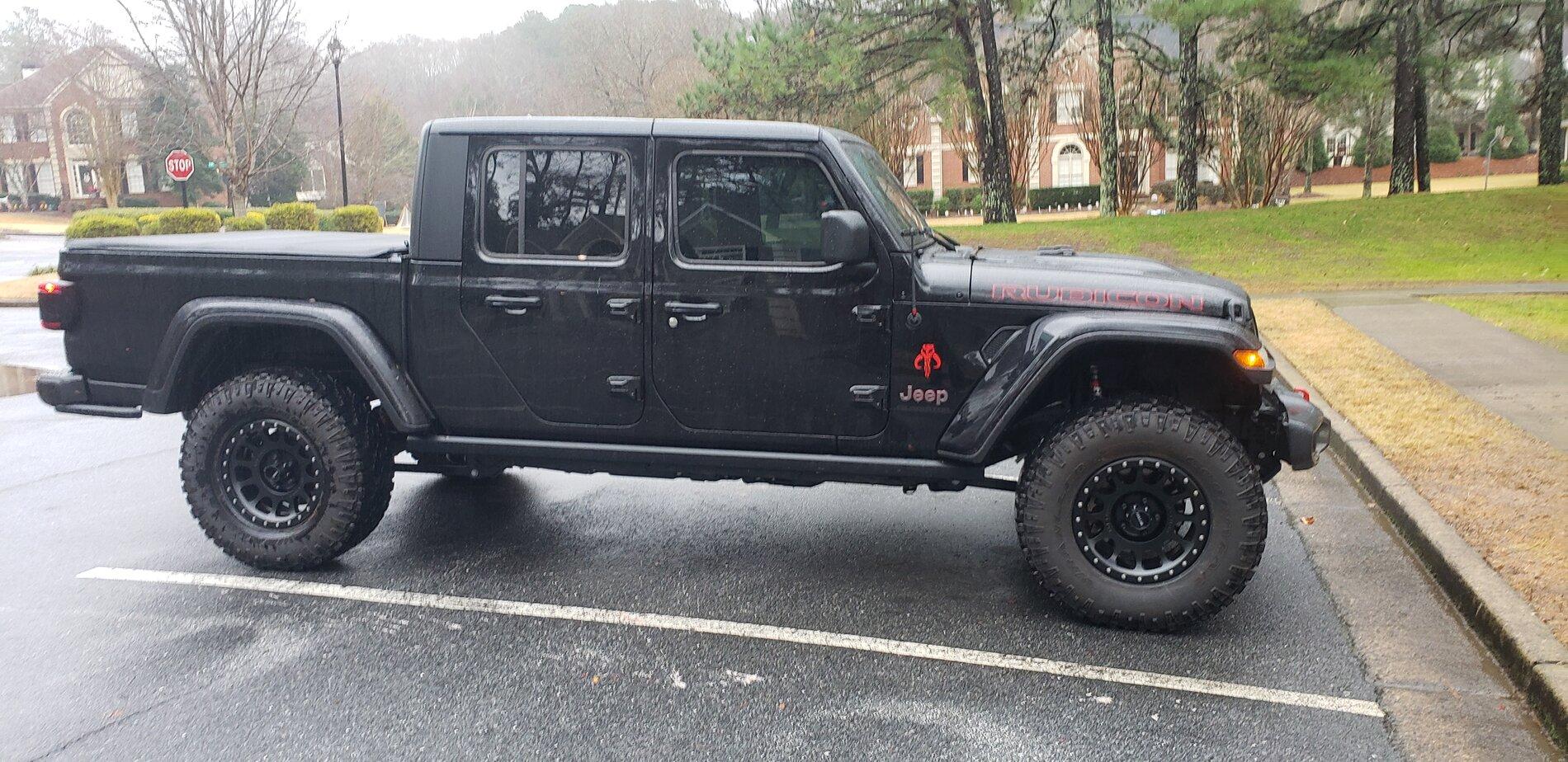 Jeep Gladiator What Jeep stuff did y’all get for Christmas? 20201224_133514