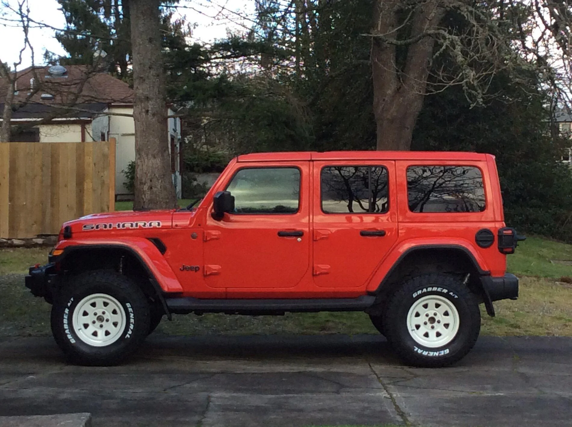 Jeep Gladiator What Jeep stuff did y’all get for Christmas? 15D4DAD2-CC29-4C59-88FC-E0423726D0C7
