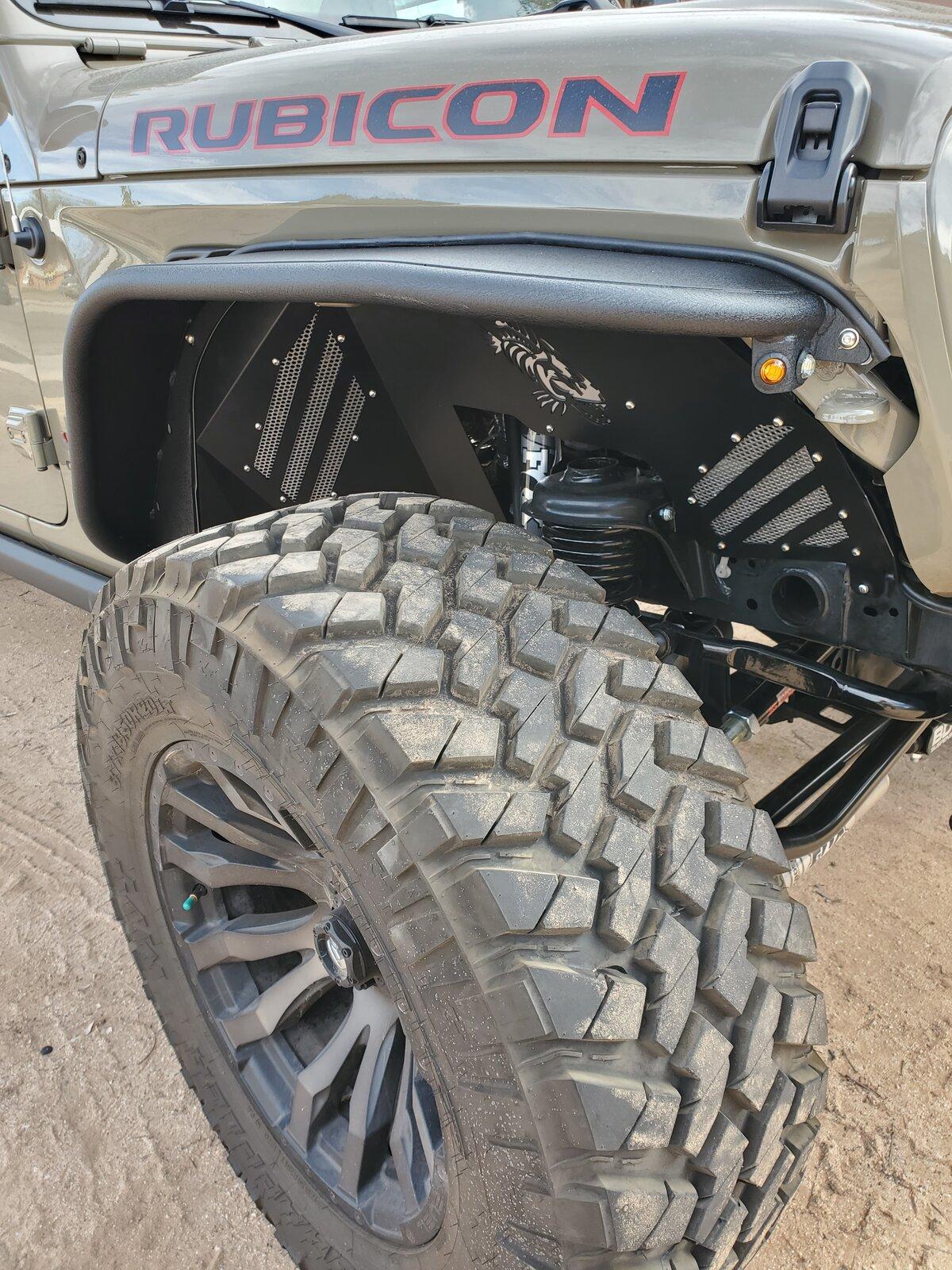 Jeep Gladiator New Fishbone Fenders 20201227_130157 (1)