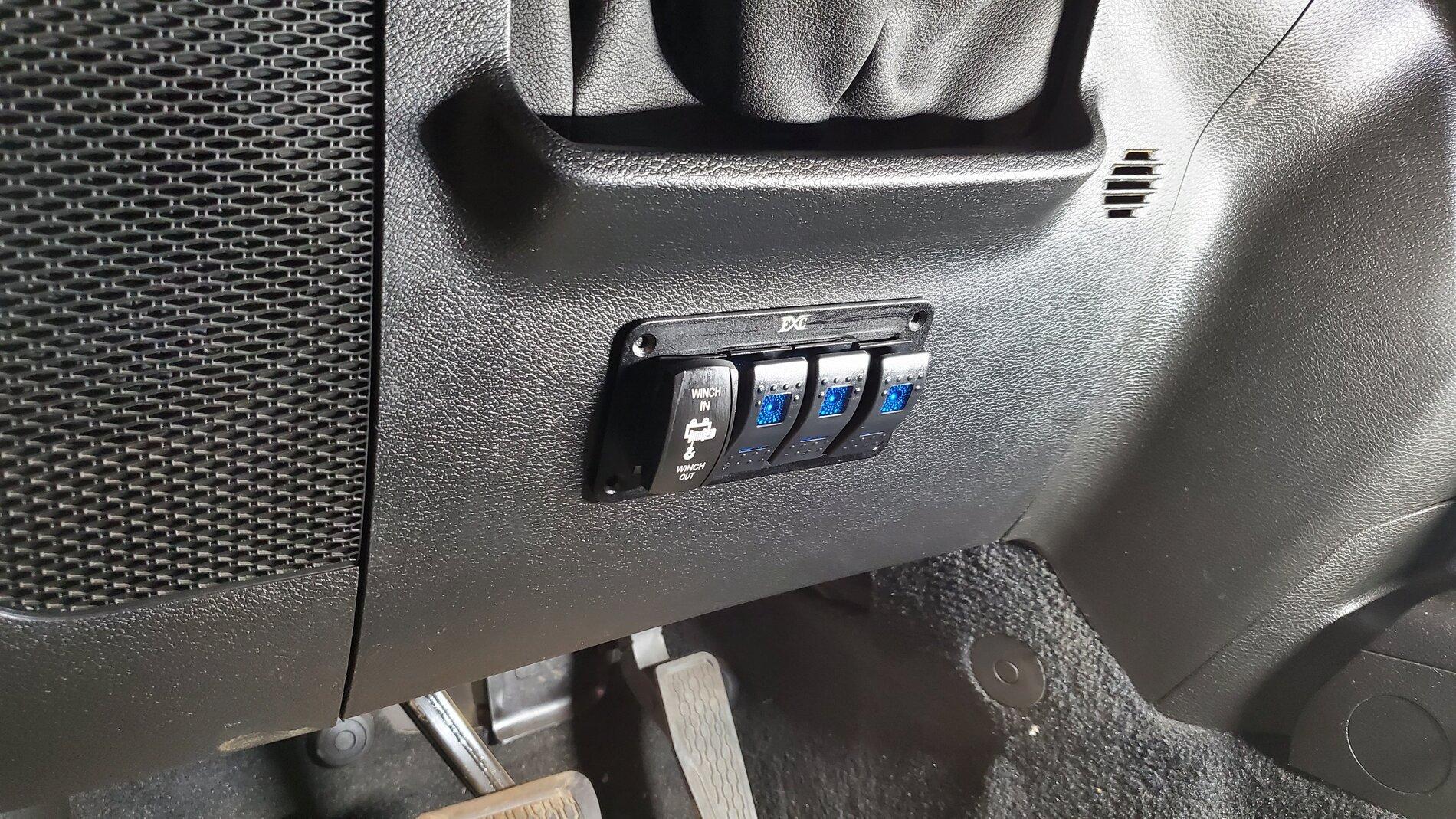 Jeep Gladiator Aux switches 20201130_150648